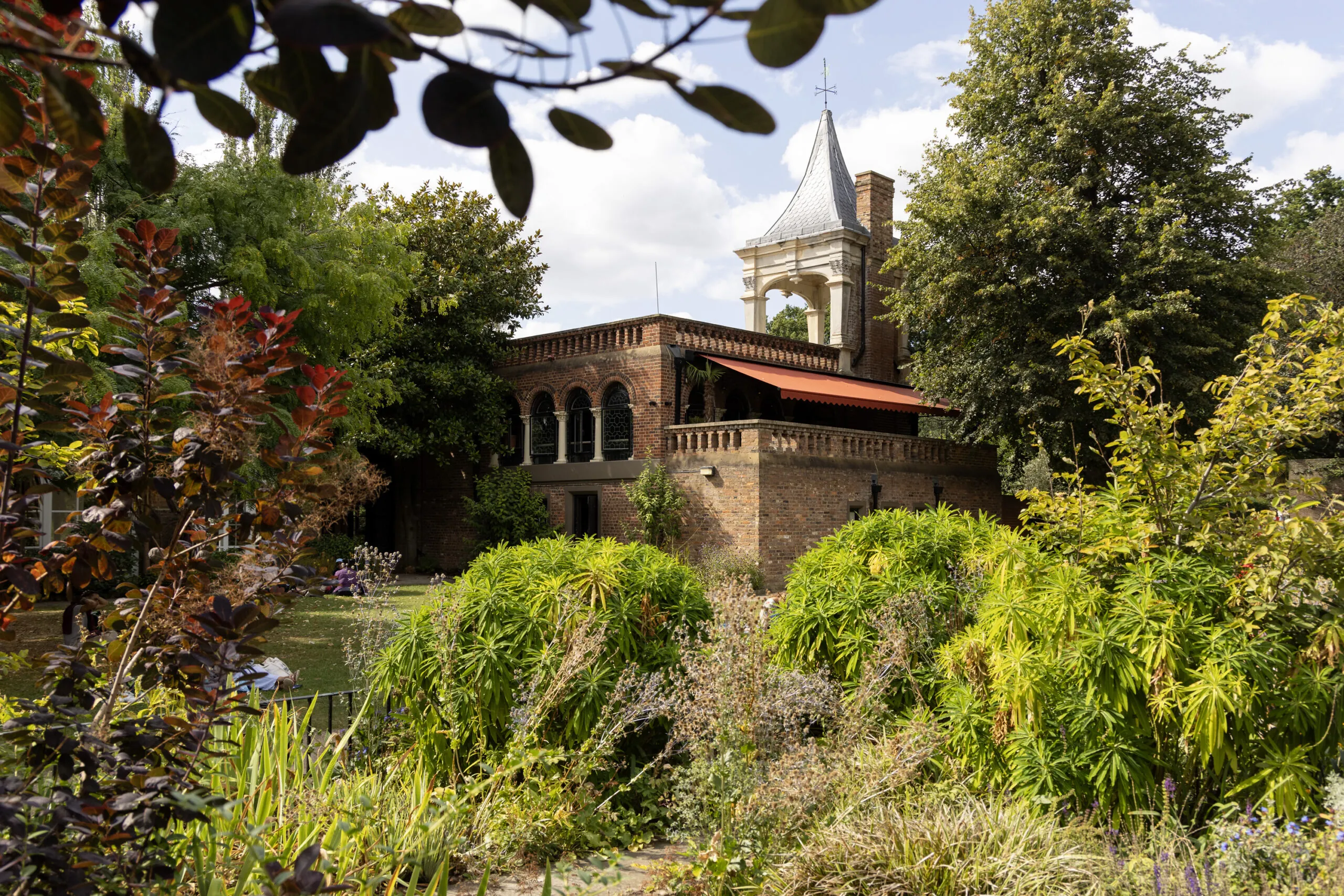 Holland-Park-Area-Guide (1)