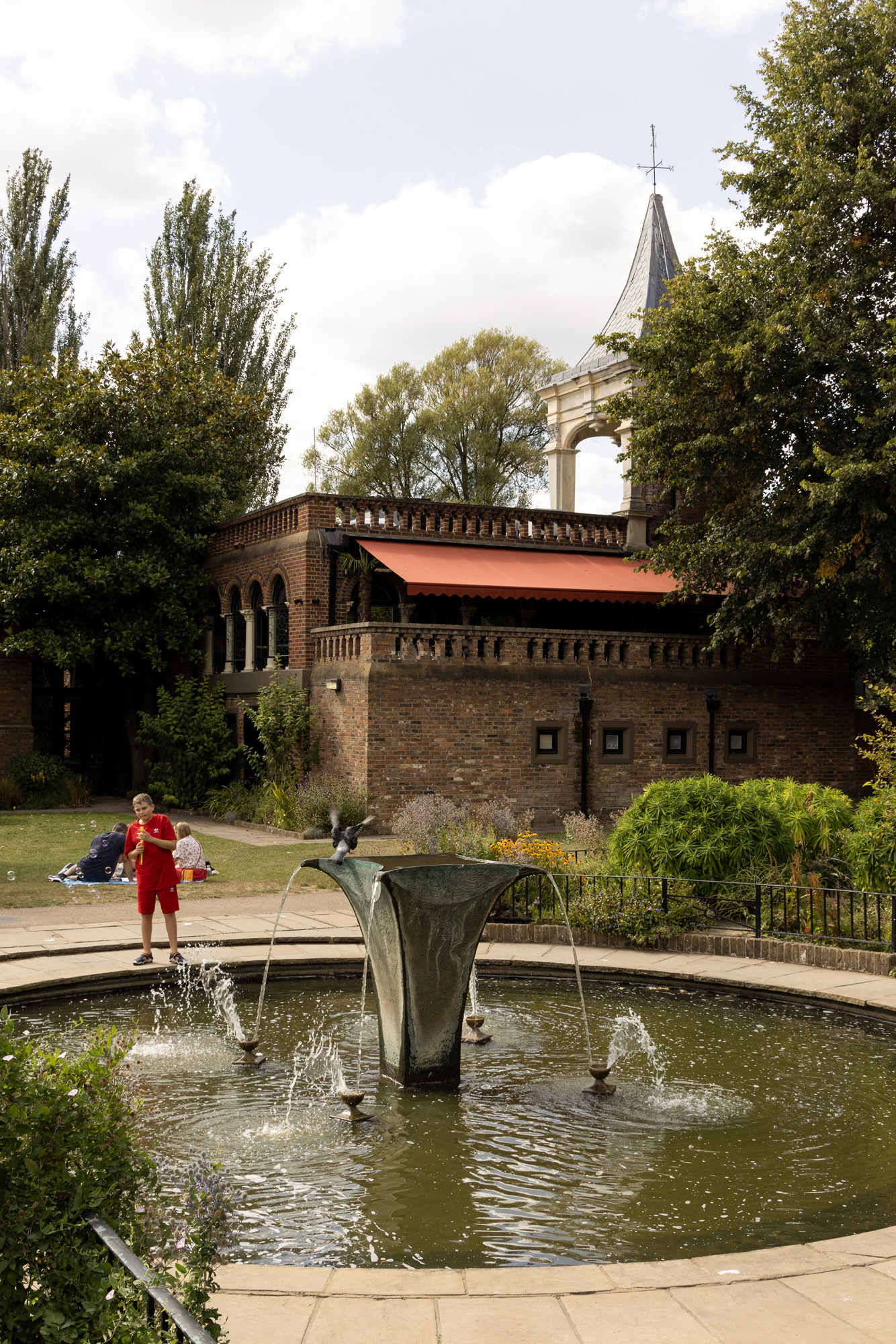 Holland-Park-Area-Guide (2)