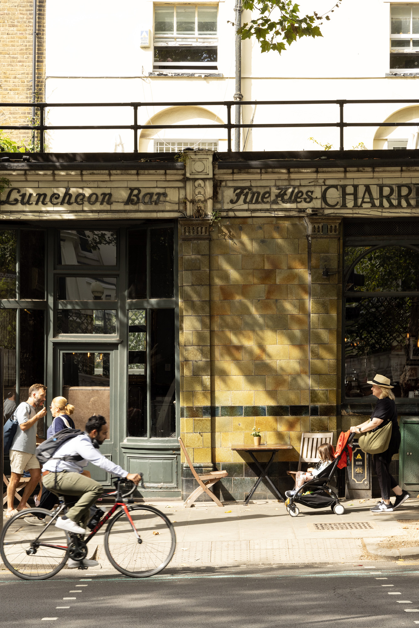 Holland-Park-Area-Guide-Domus-Stay (2)