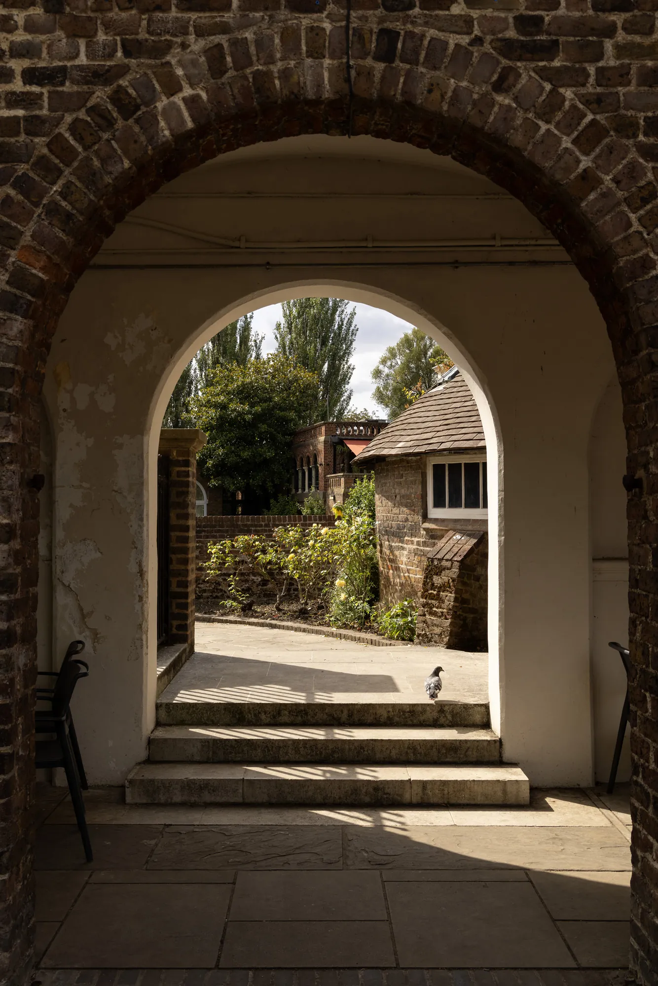 Holland-Park-Area-Guide-Domus-Stay (3)