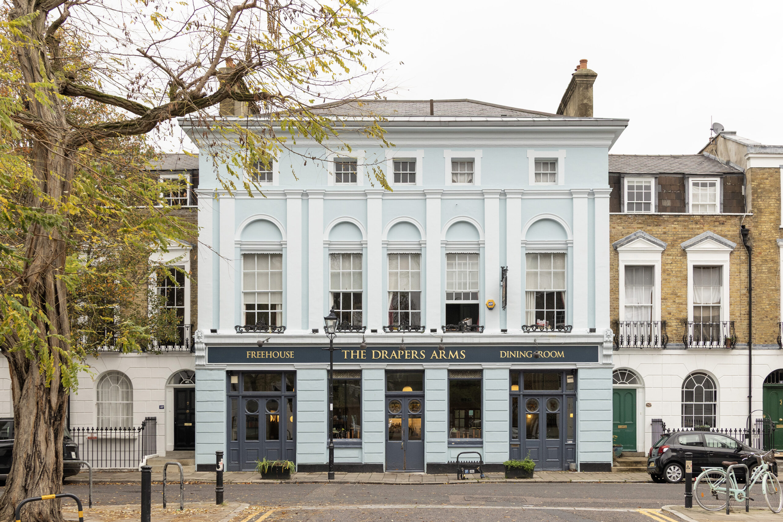 Islington-Area-Guide-Best-Pubs-The-Drapers-Arms (2)