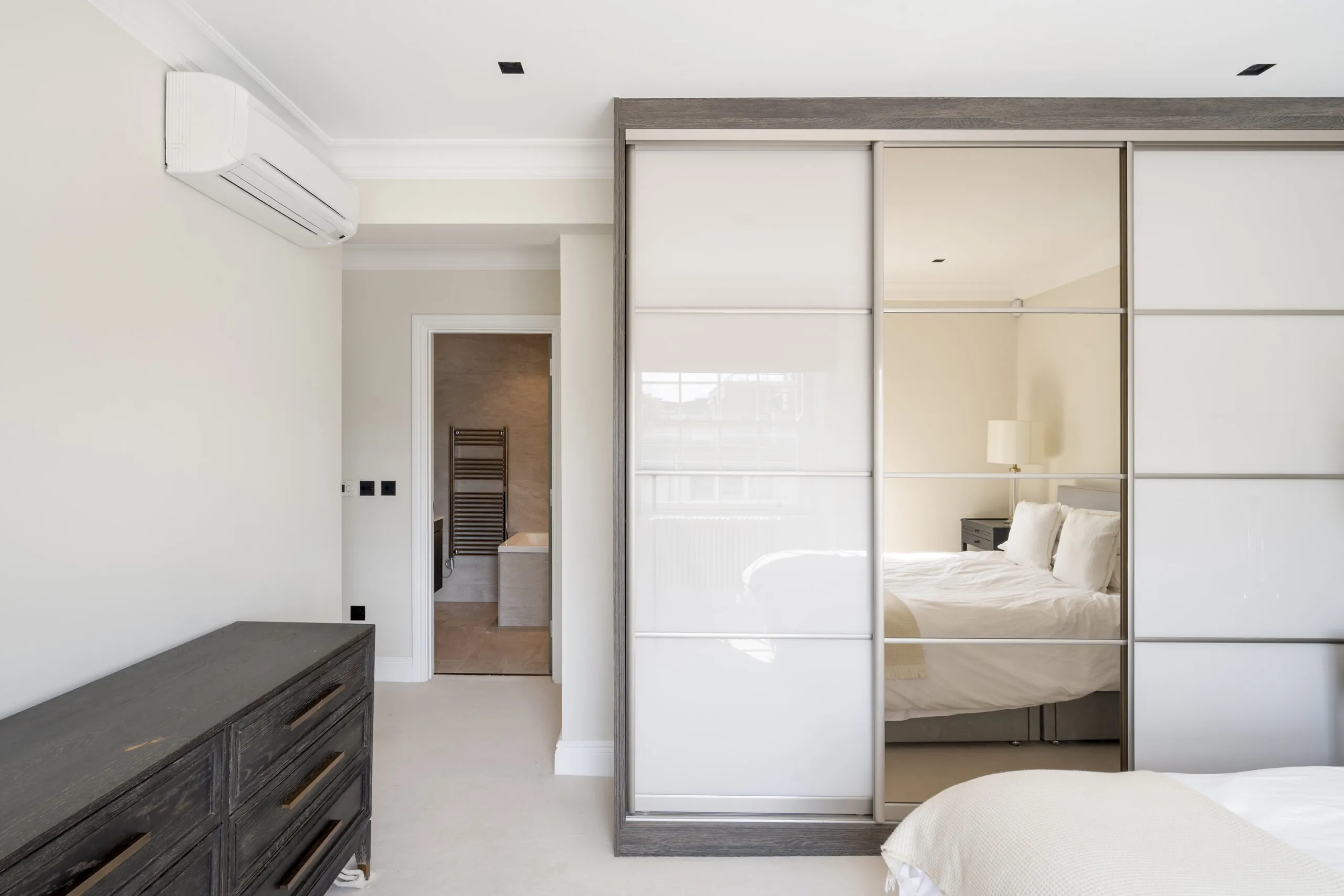 Knightsbridge-Apartment-For-Rent-Lowndes-Square-20_Lo