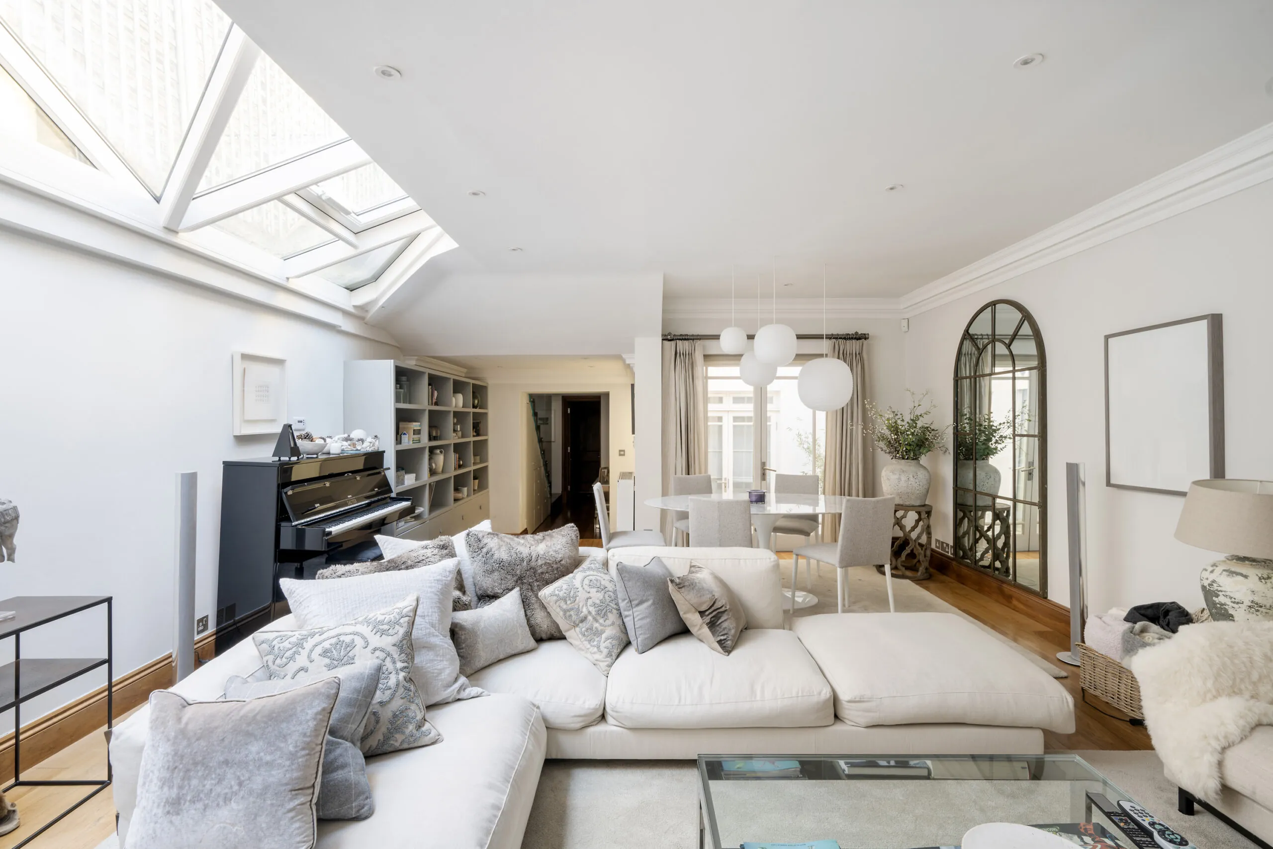 Knightsbridge-House-For-Rent-Montpelier-Street-16_Lo