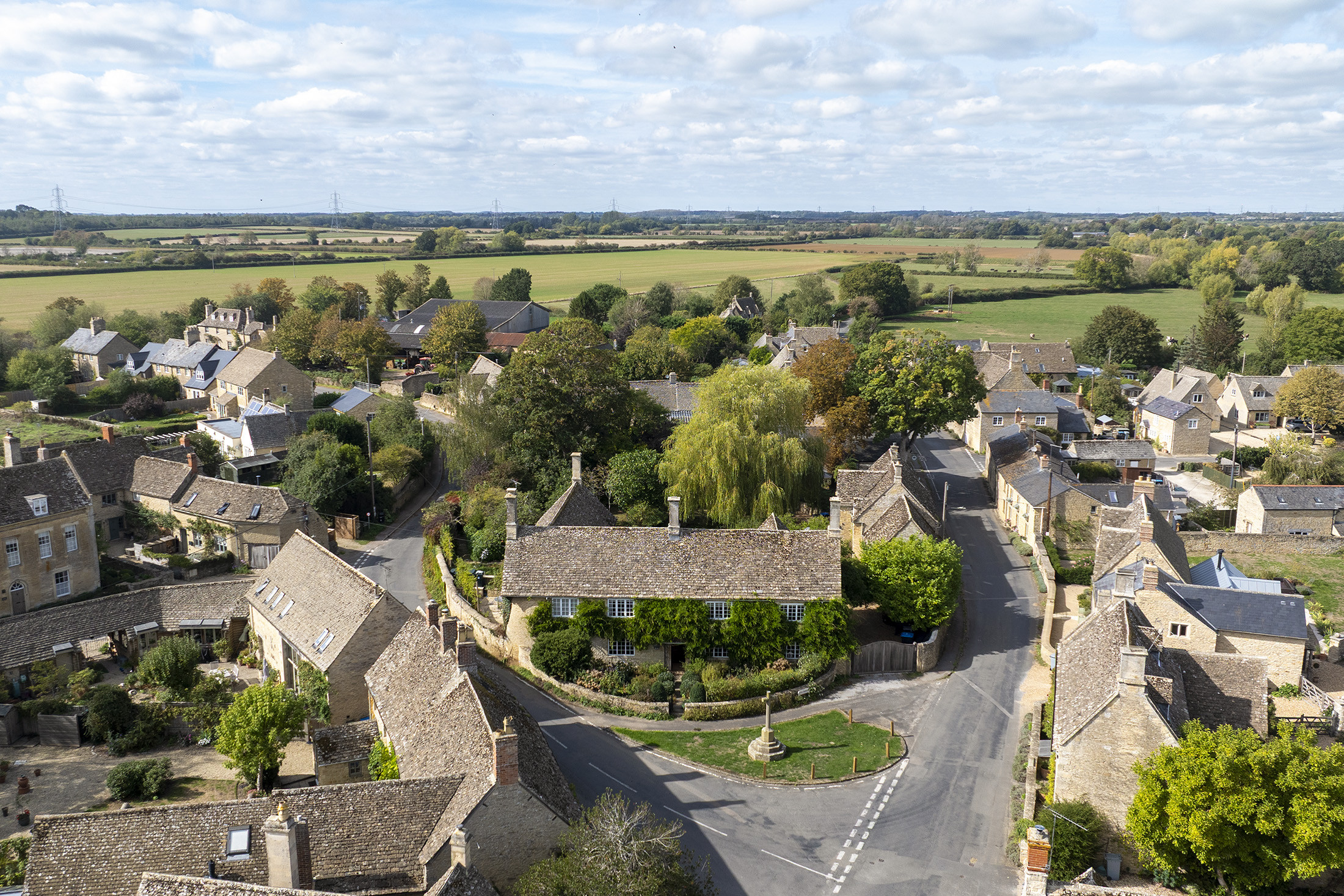 Luxury-Countryside-Cotswolds-Cottage-To-Rent-Holiday-Rental-Langford-House-2