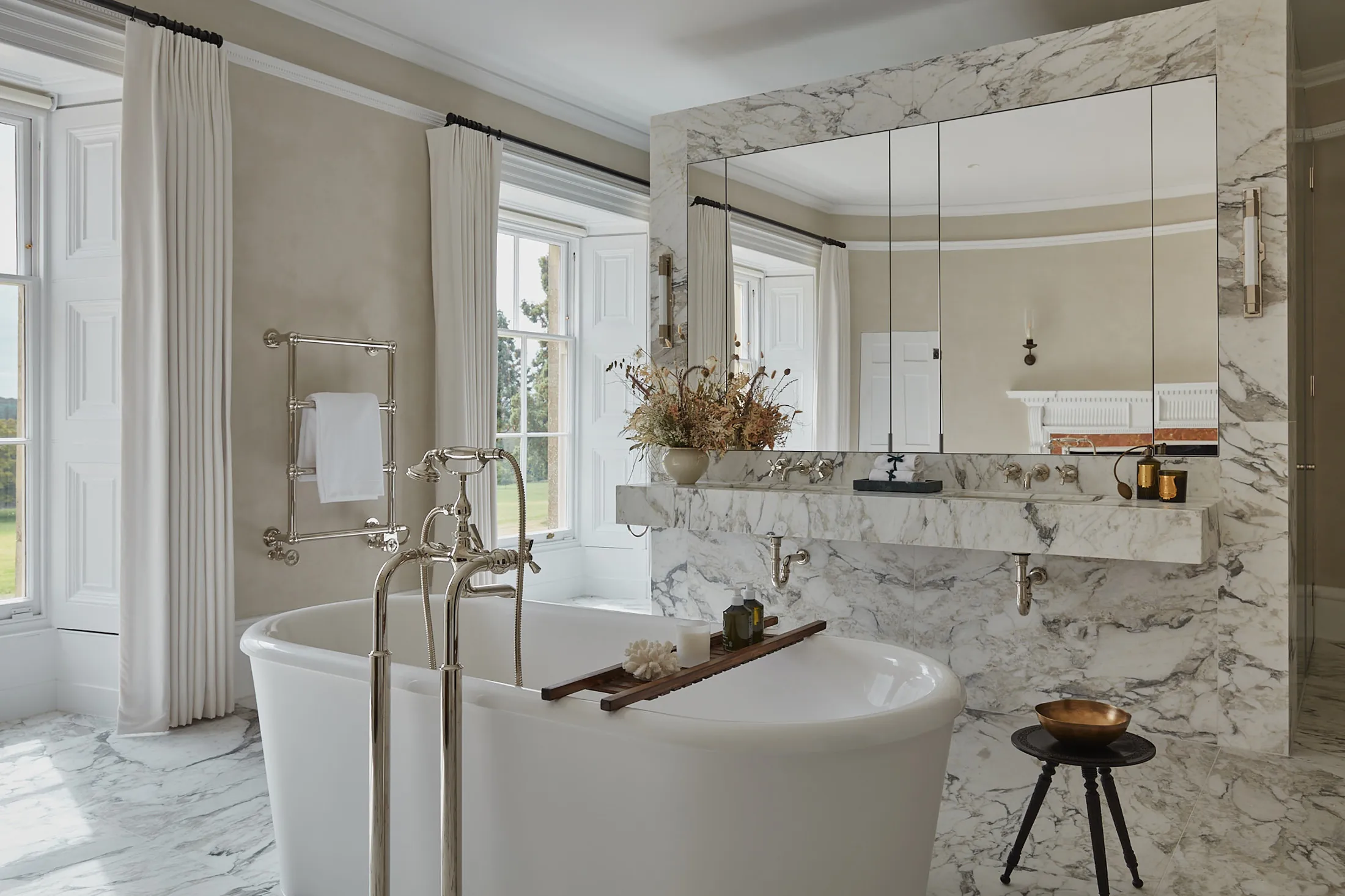 Luxury-Estate-For-Holiday-Rent-Holland-Manor-Cotswolds (2)