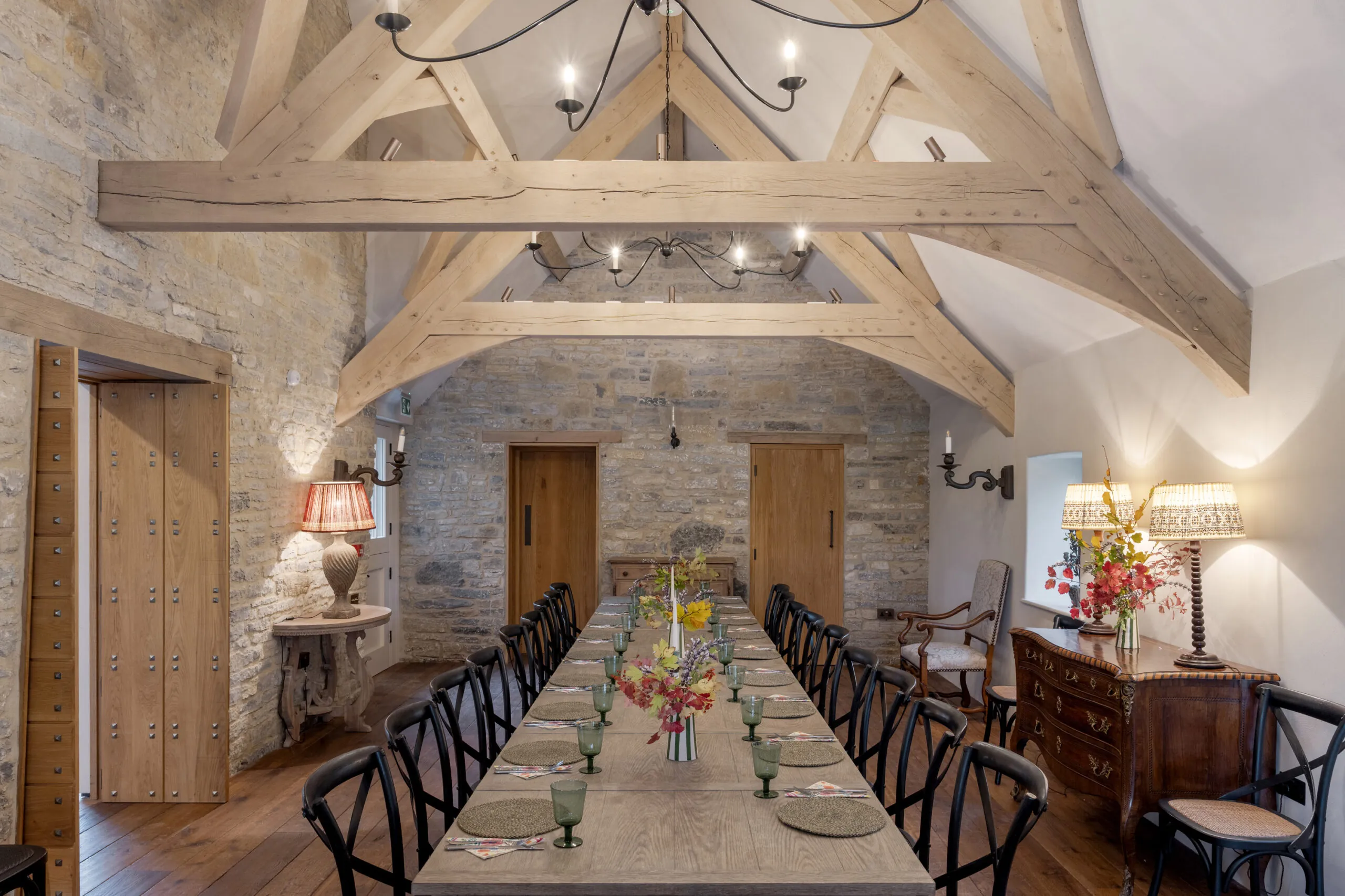 Luxury-Estate-For-Holiday-Rent-Winterbourne-House-Somerton-The-Cotswolds-Country (108)