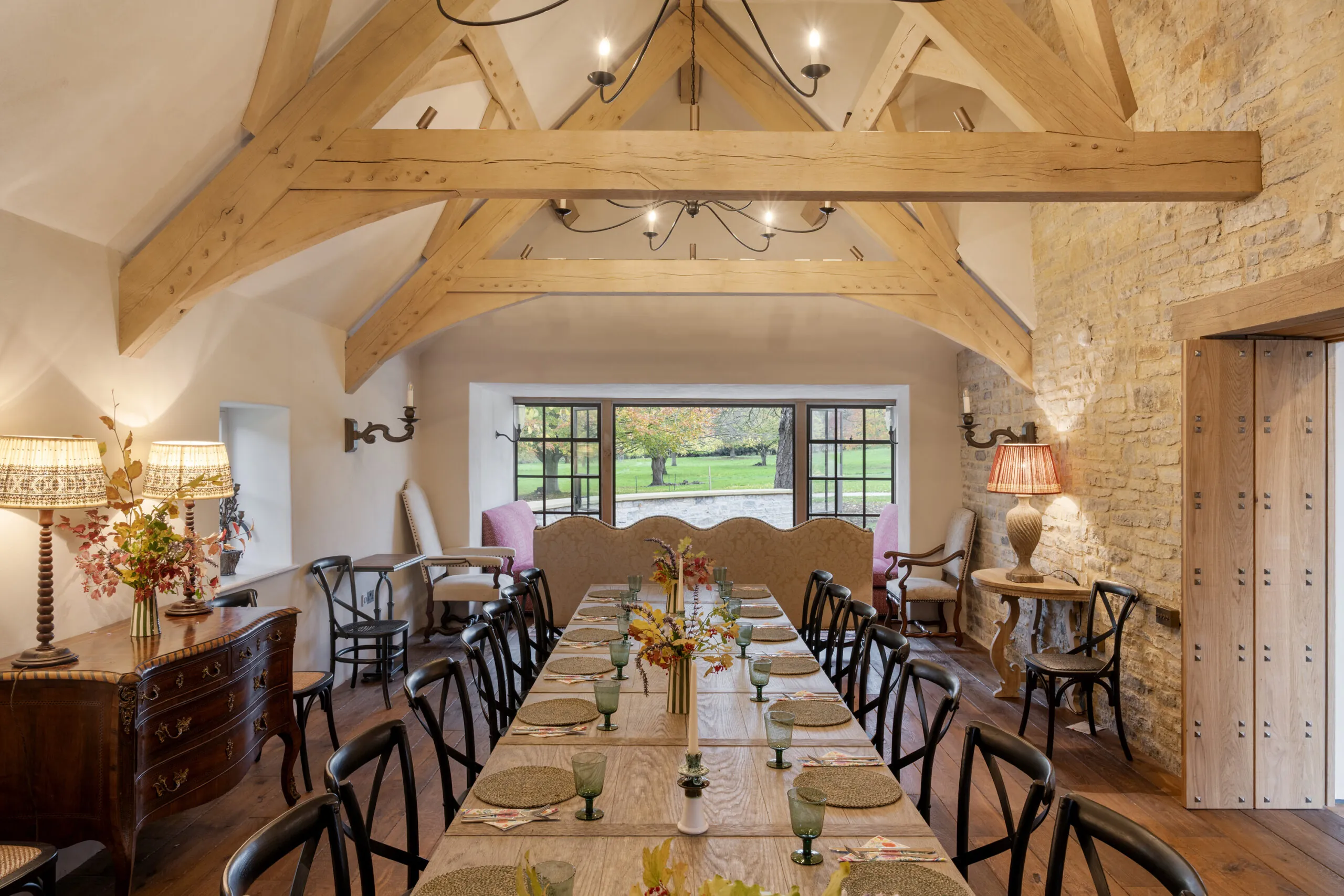 Luxury-Estate-For-Holiday-Rent-Winterbourne-House-Somerton-The-Cotswolds-Country (112)