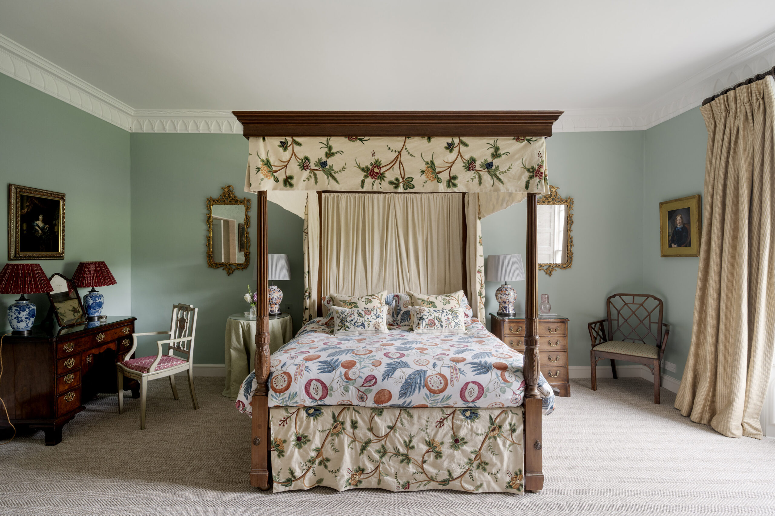 Luxury-Estate-For-Holiday-Rent-Winterbourne-House-Somerton-The-Cotswolds-Country (147)