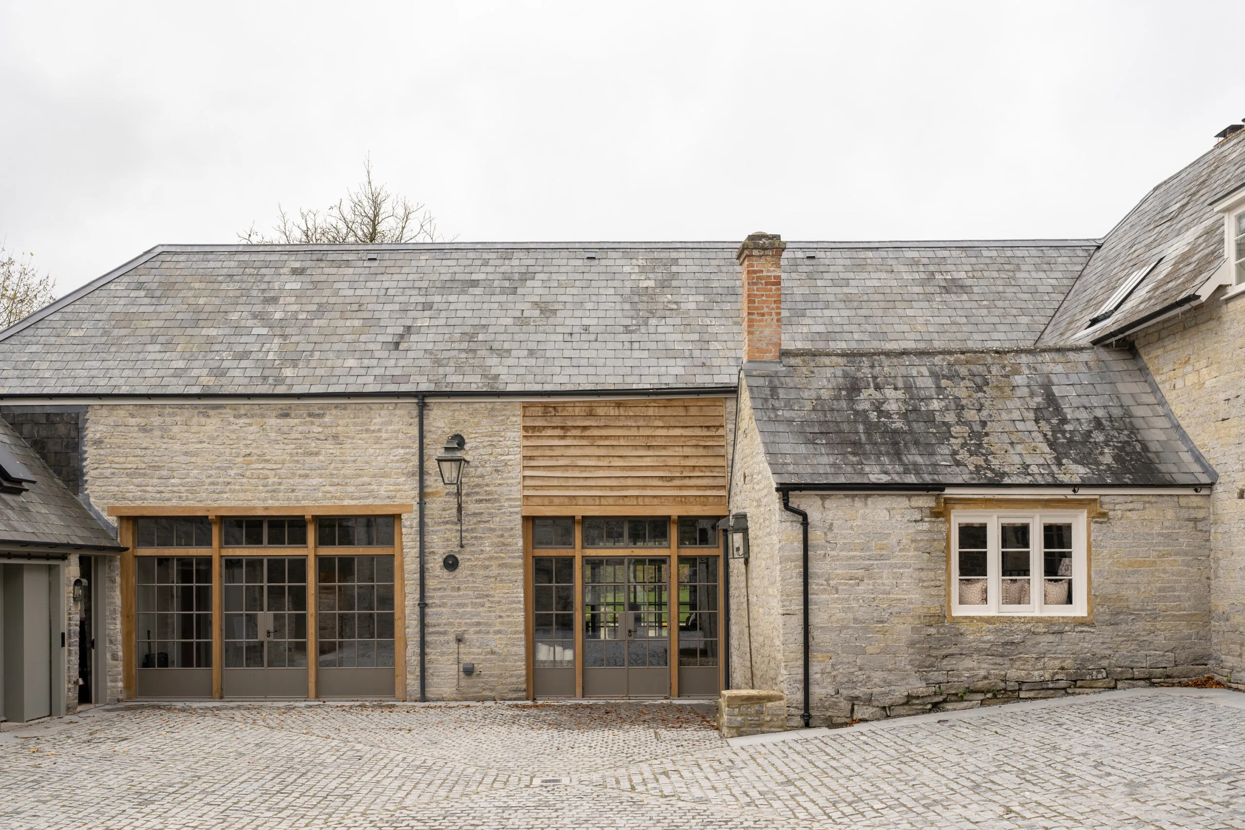 Luxury-Estate-For-Holiday-Rent-Winterbourne-House-Somerton-The-Cotswolds-Country (46)