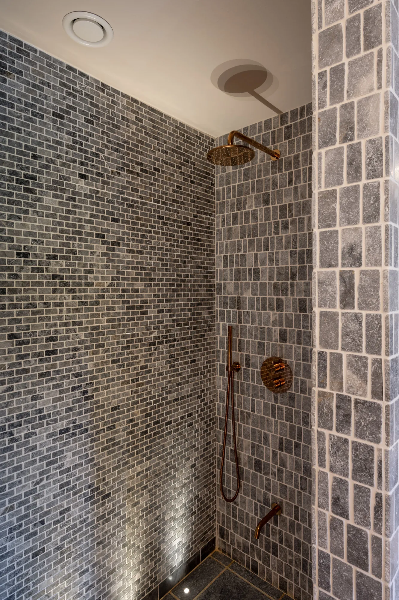 Luxury-Estate-For-Holiday-Rent-Winterbourne-House-Somerton-The-Cotswolds-Country (98)