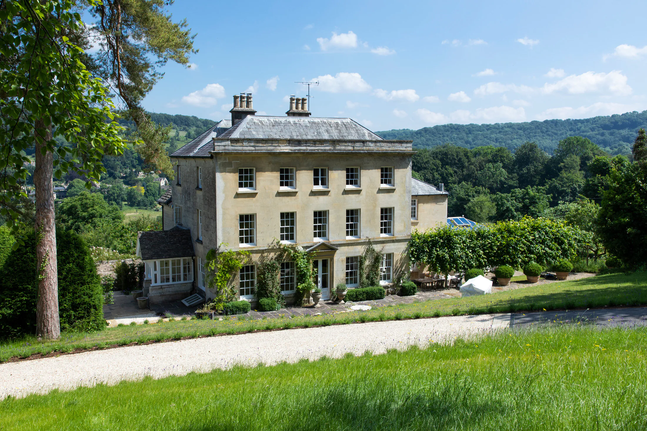 Luxury-Hall-For-Holiday-Rosewood-Cotswol (42)