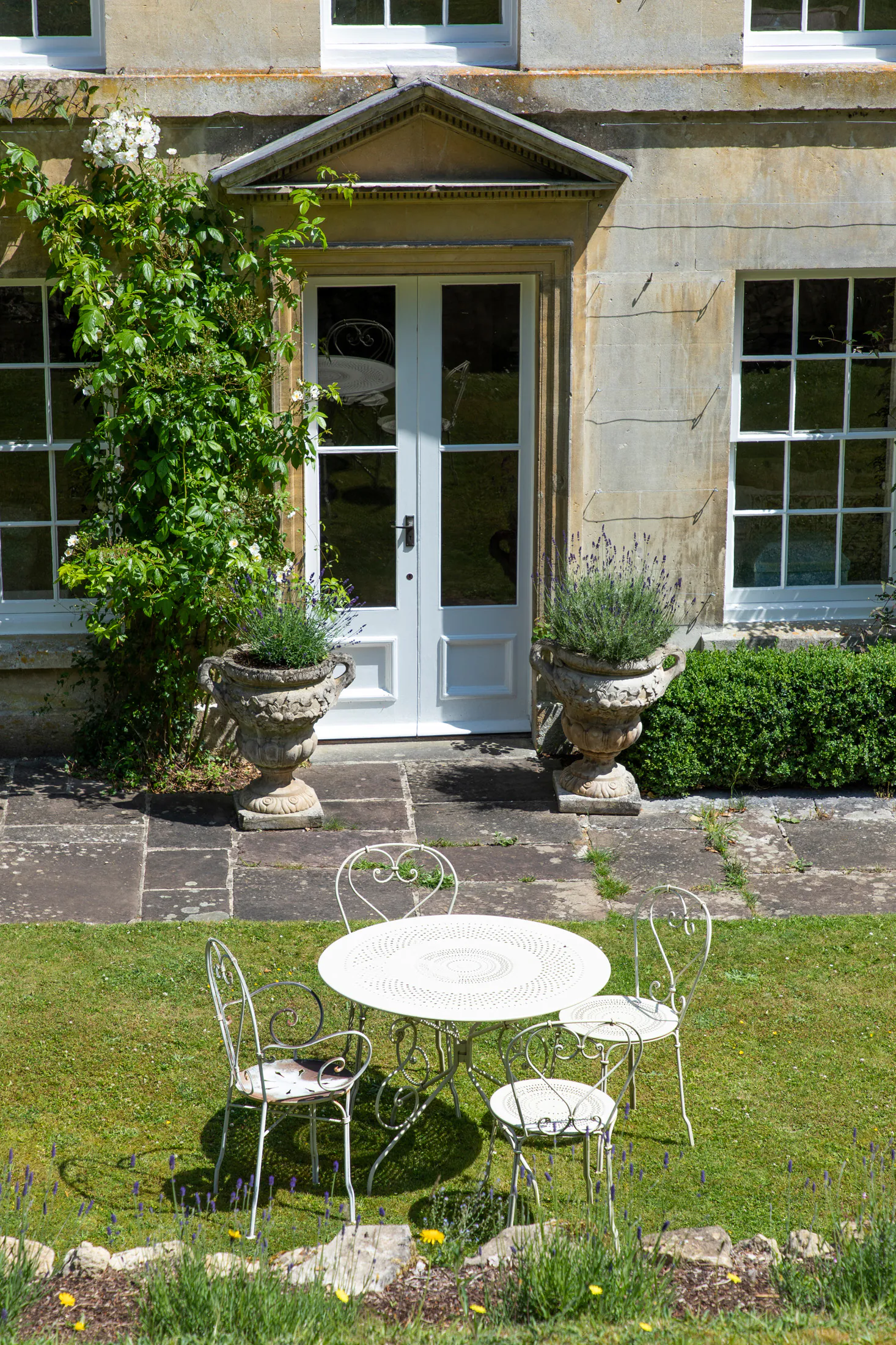 Luxury-Hall-For-Holiday-Rosewood-Cotswol (45)