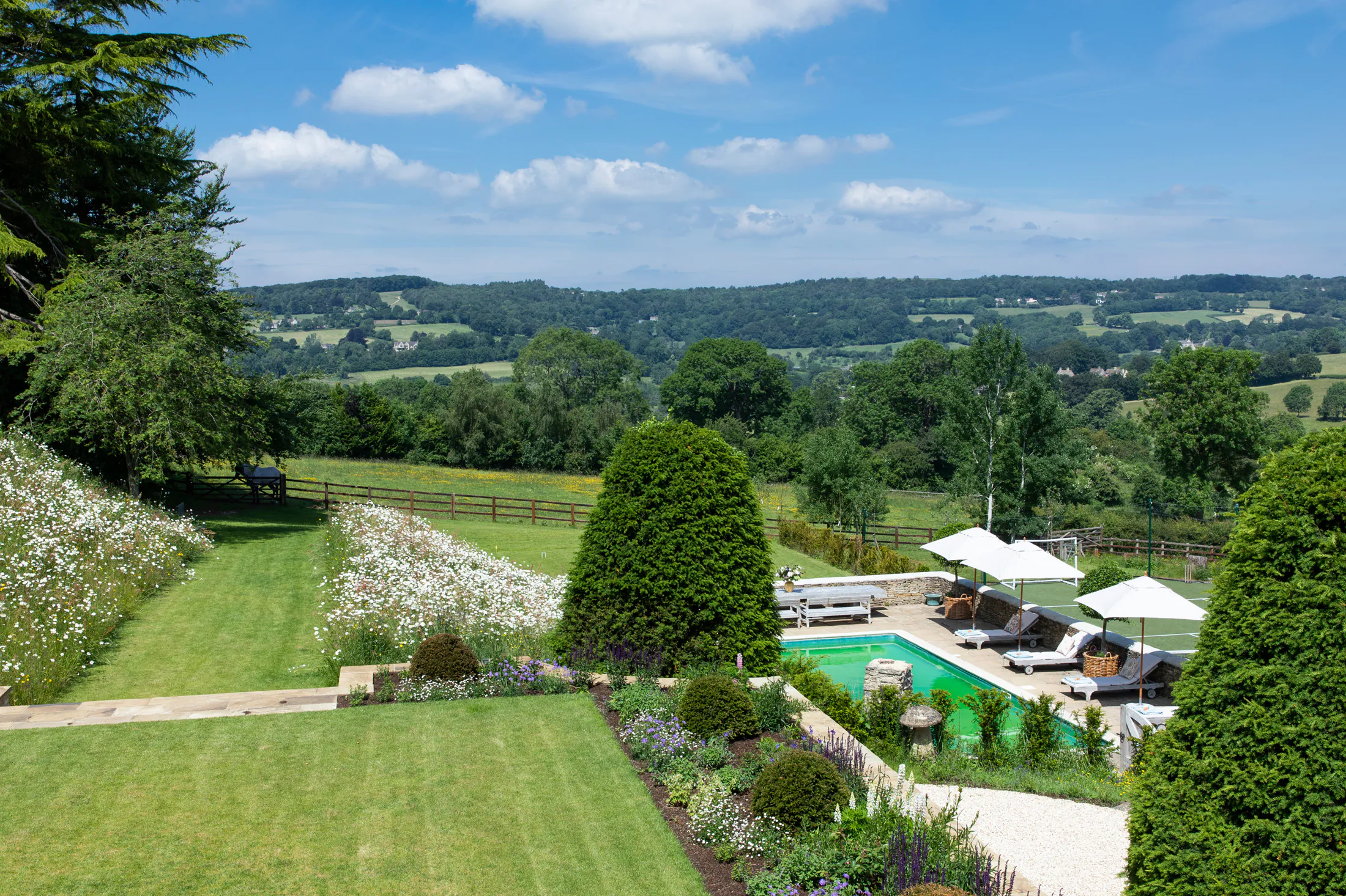 Luxury-Hall-For-Holiday-Rosewood-Cotswol (48)