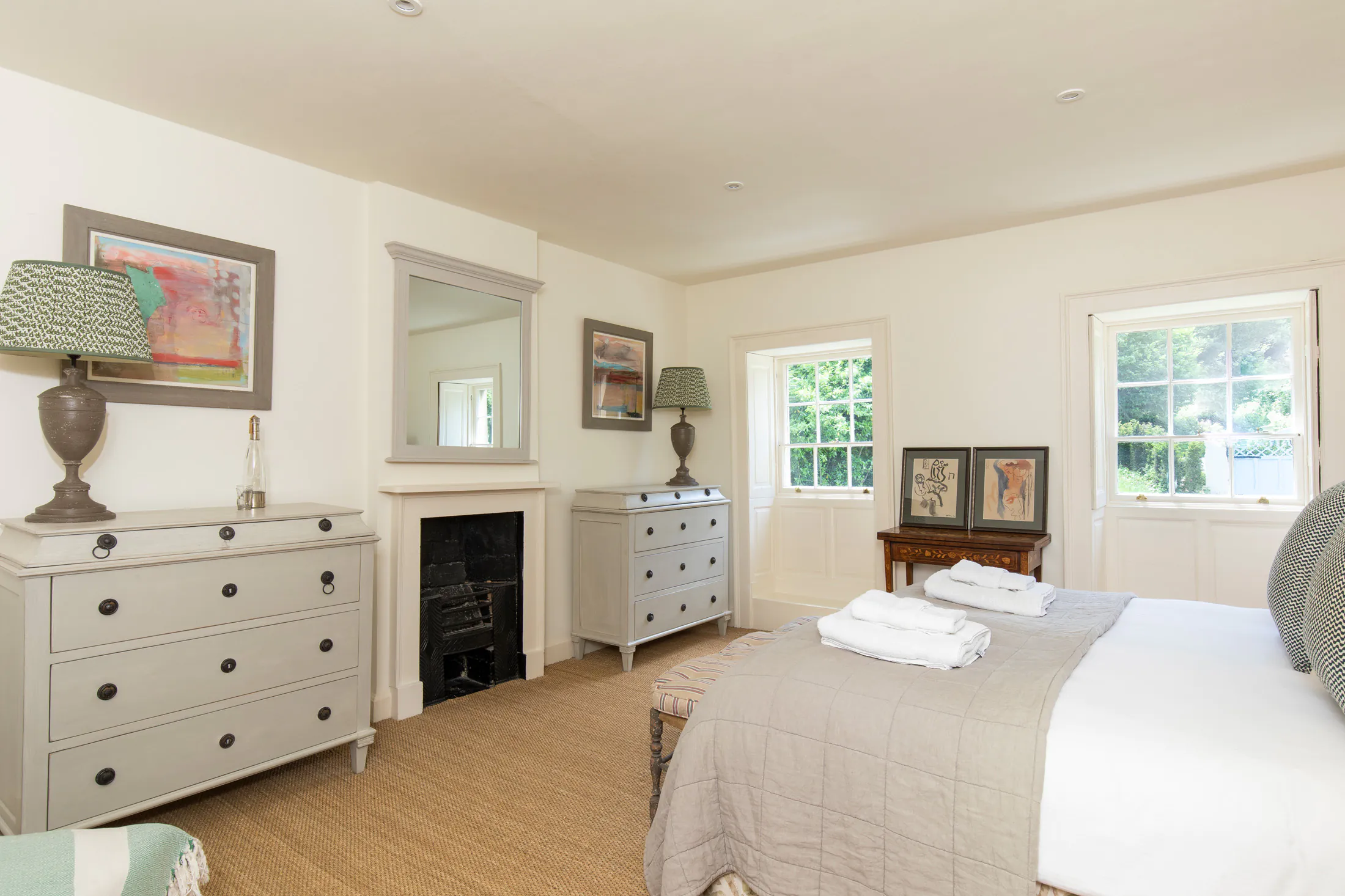 Luxury-Hall-For-Holiday-Rosewood-Cotswol (56)