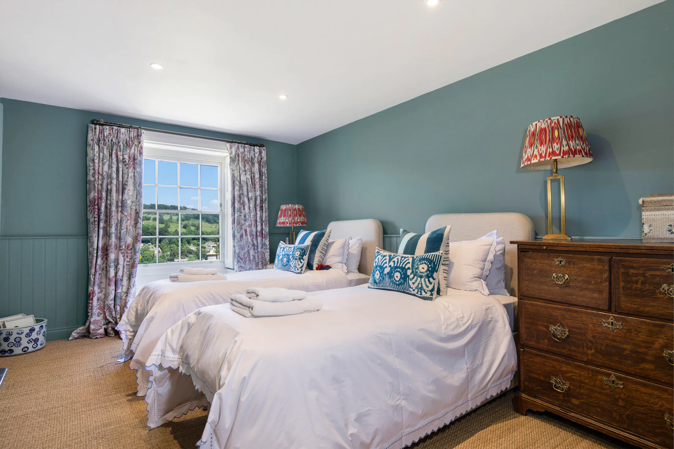 Luxury-Hall-For-Holiday-Rosewood-Cotswol (58)