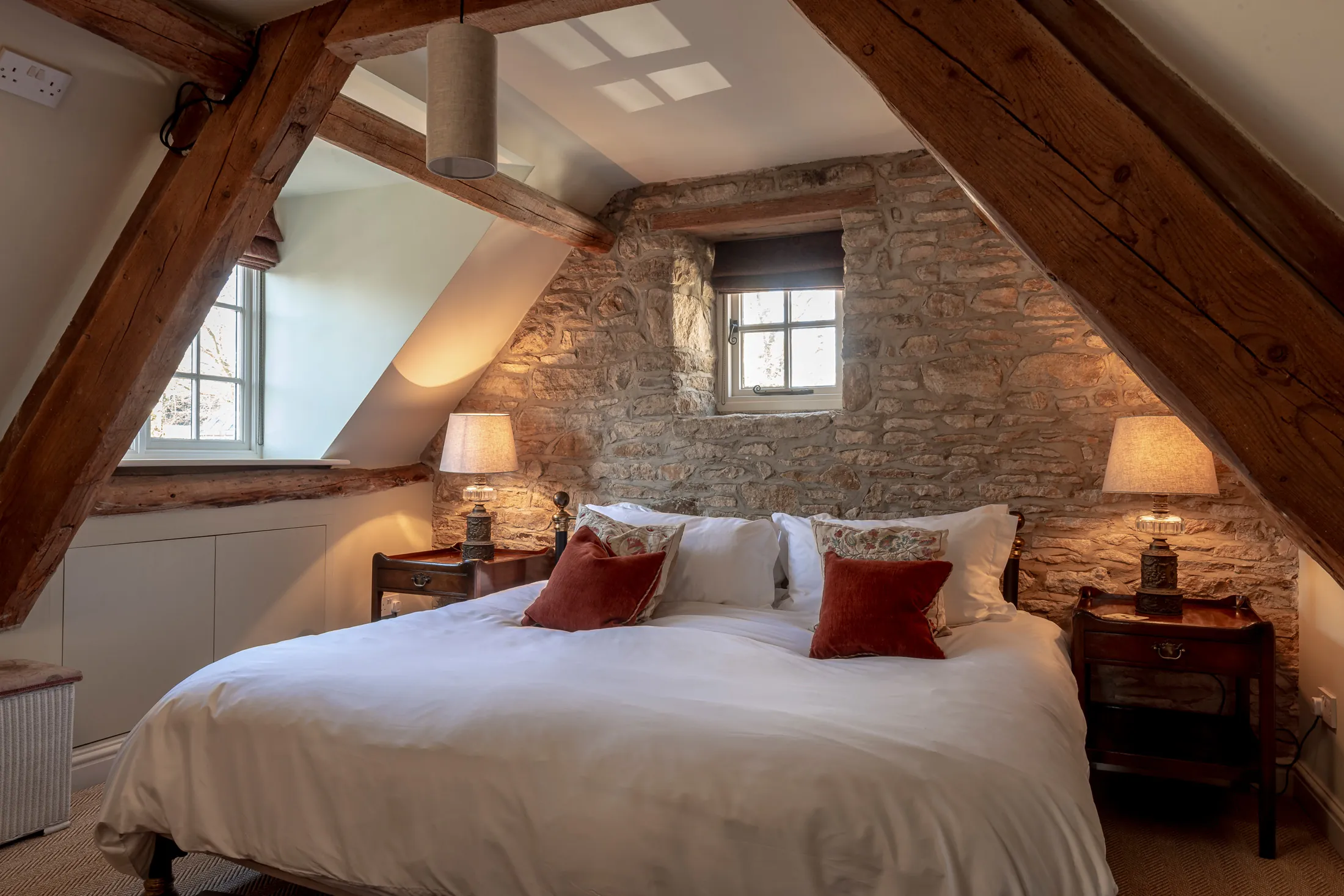 Luxury-House-For-Holiday-Rent-Cotswolds-Wellbrook-F (67)