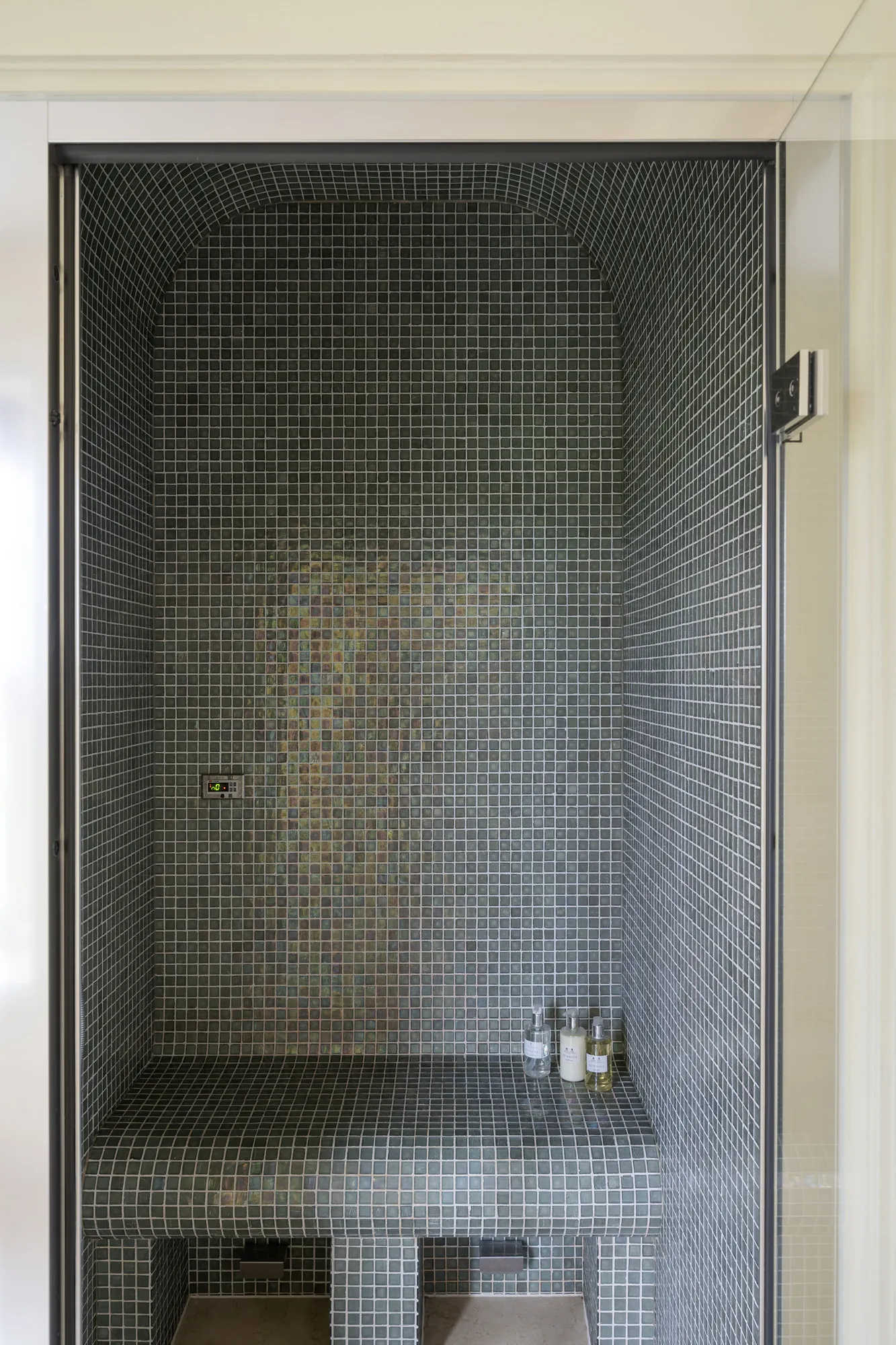 Luxury-Estate-For-Holiday-Rent-The-Cotswolds-Ashlar-Park (16)