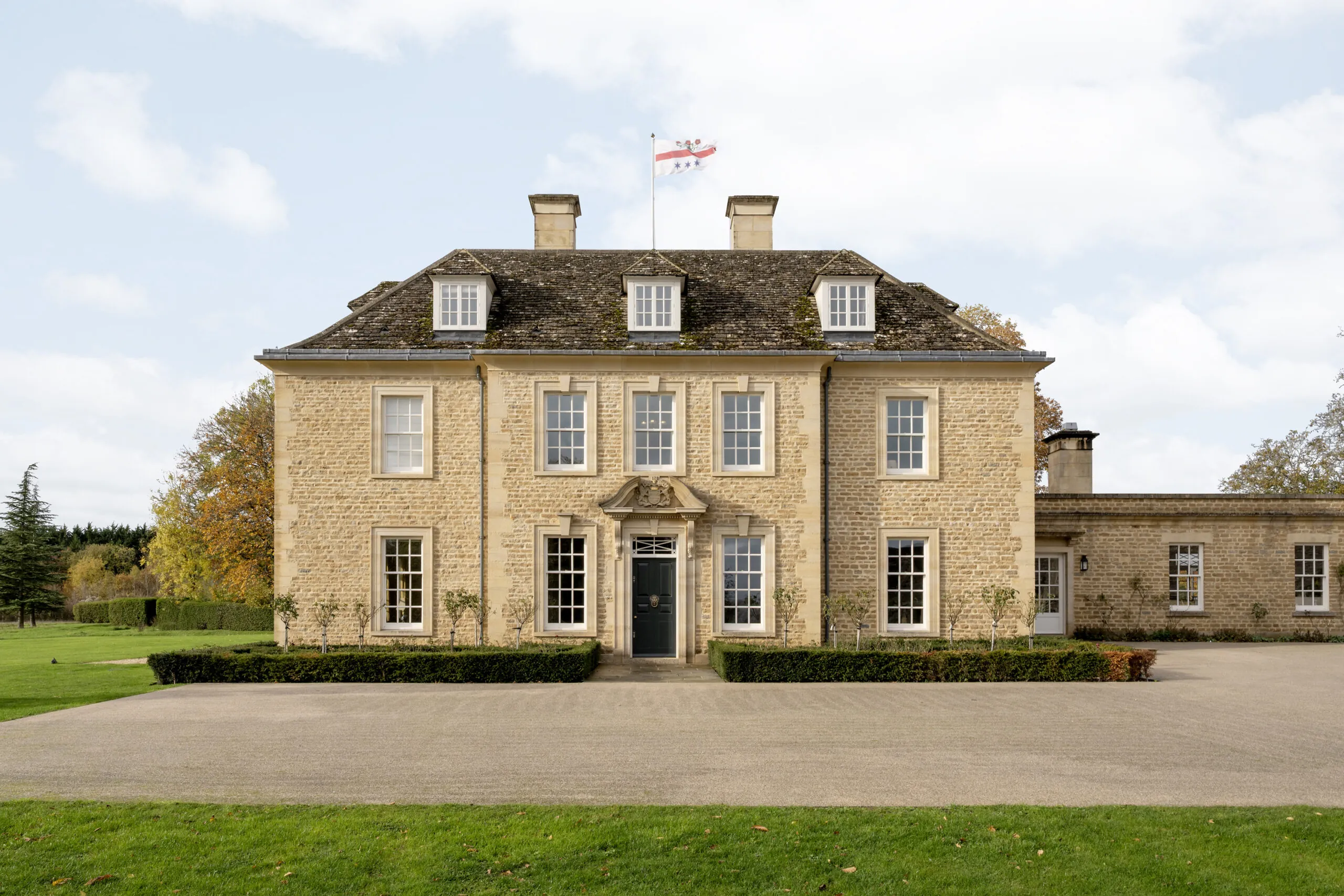 Luxury-Estate-For-Holiday-Rent-The-Cotswolds-Ashlar-Park (39)