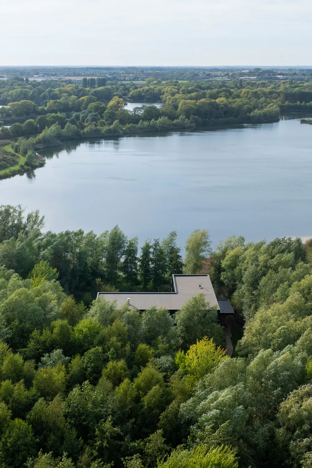 Luxyry-Holiday-House-For-Rent-Cotswolds-Lakside-Manor-04