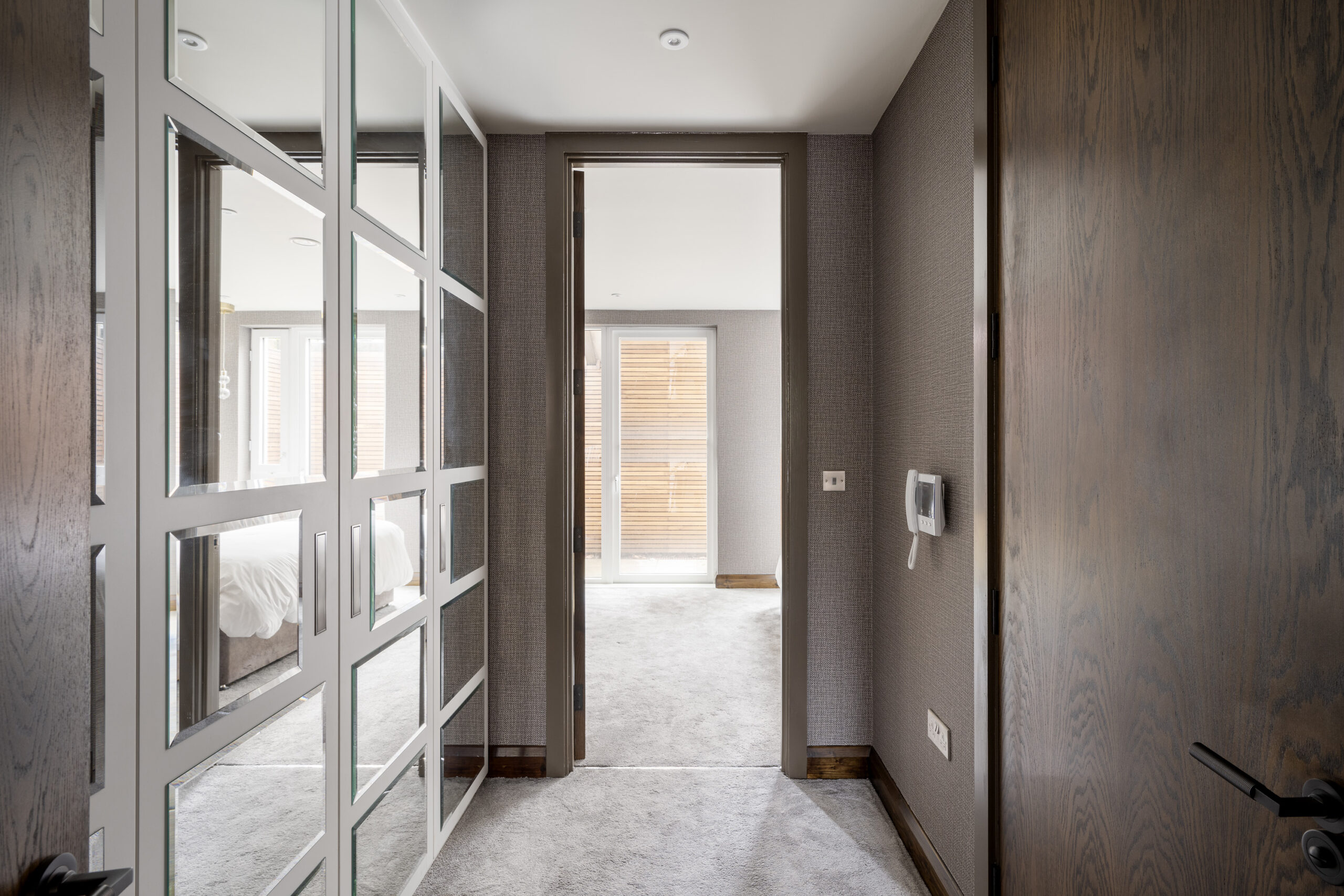 Maida-Vale-Apartment-For-Rent-Shirland-Road-15_Lo