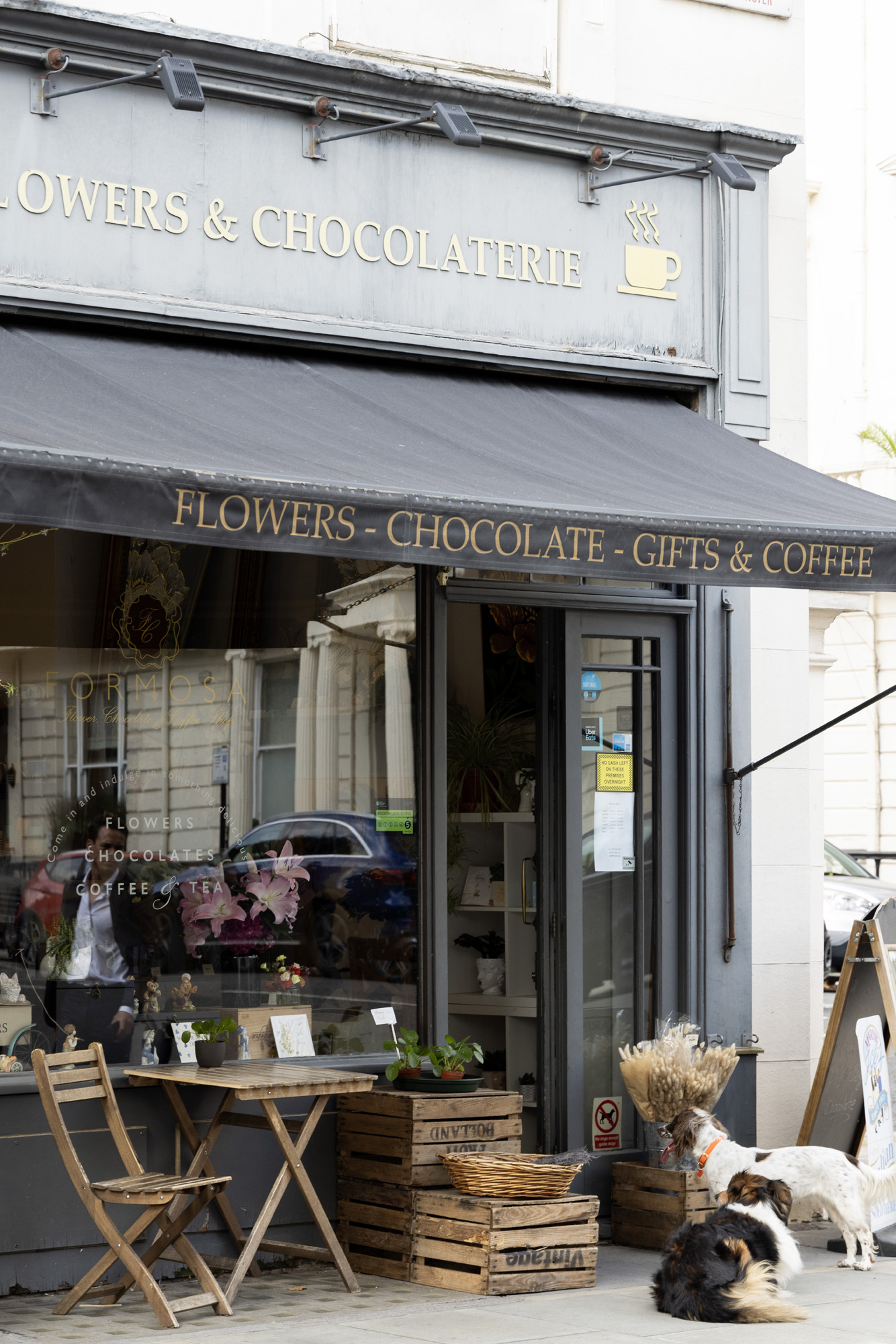 Maida-Vale-Little-Venice-Area-Guide-Best-Delicattesen-Formosa-Chocolates (2)