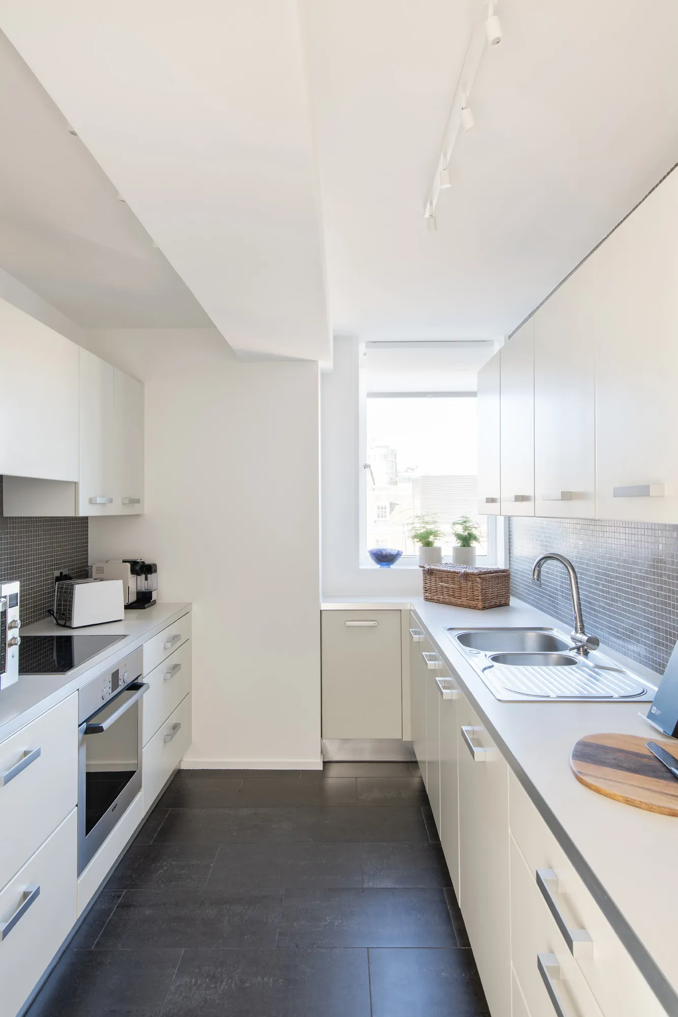 Mayfair-Apartment-For-Rent-Grosvenor-Hill-Court-14_Lo