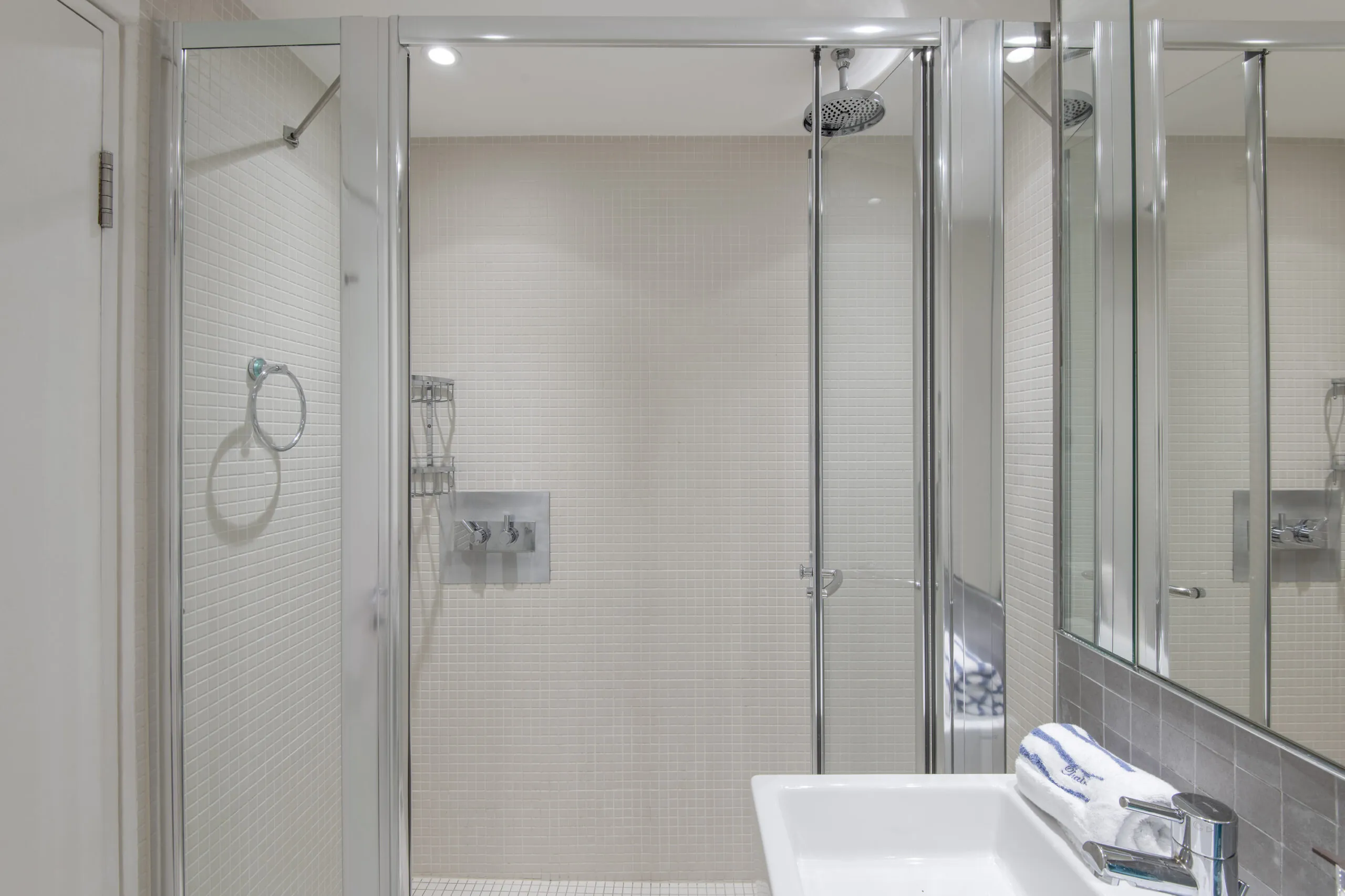Mayfair-Apartment-For-Rent-Grosvenor-Hill-Court-21_Lo