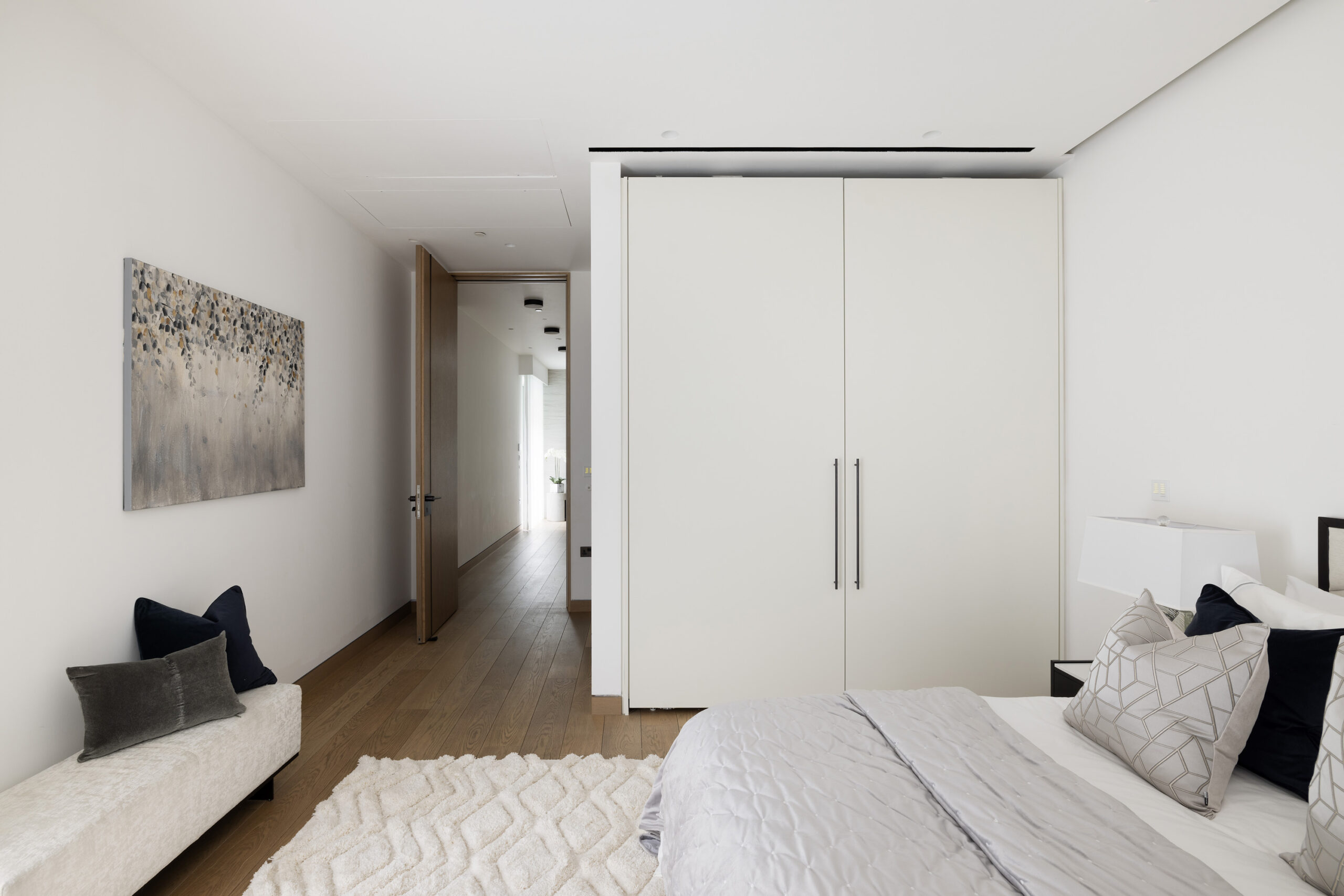 Mayfair-House-For-Rent-Down-Street-Mews-11_Lo