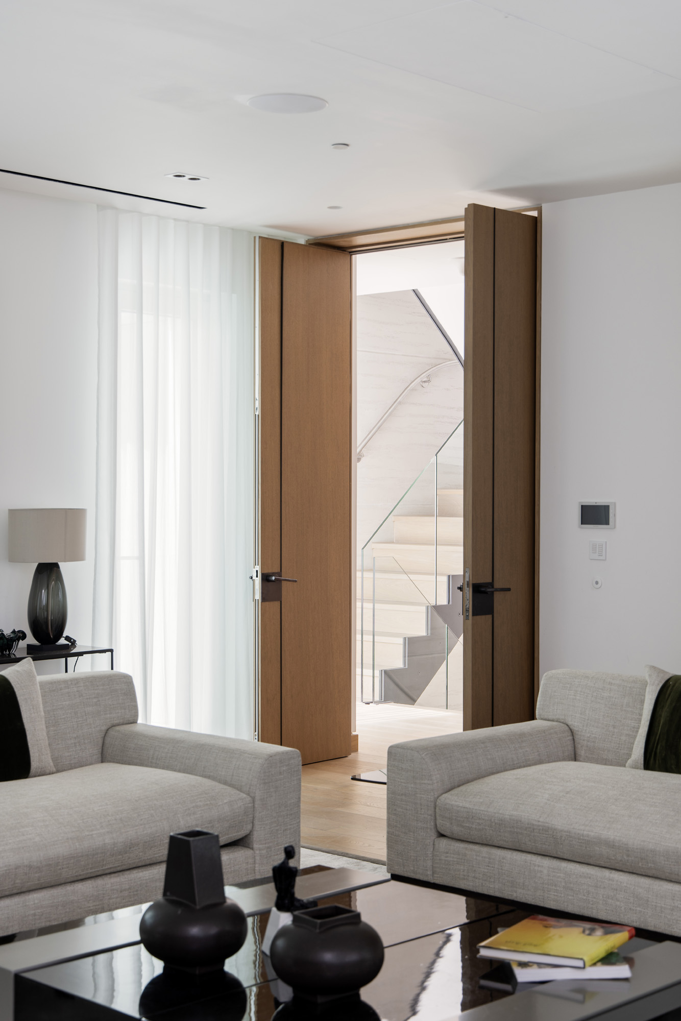Mayfair-House-For-Rent-Down-Street-Mews-18_Lo