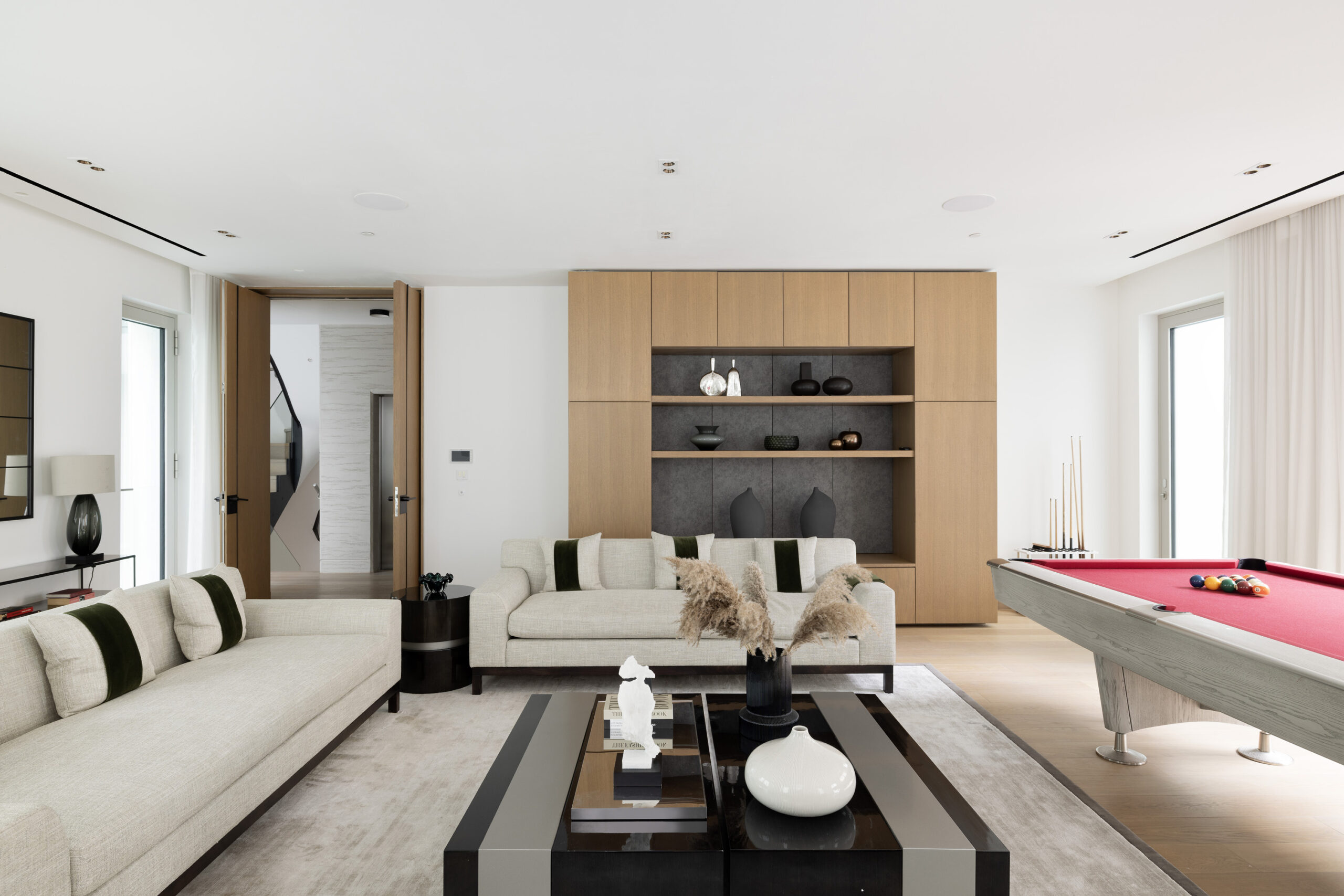 Mayfair-House-For-Rent-Down-Street-Mews-3_Lo