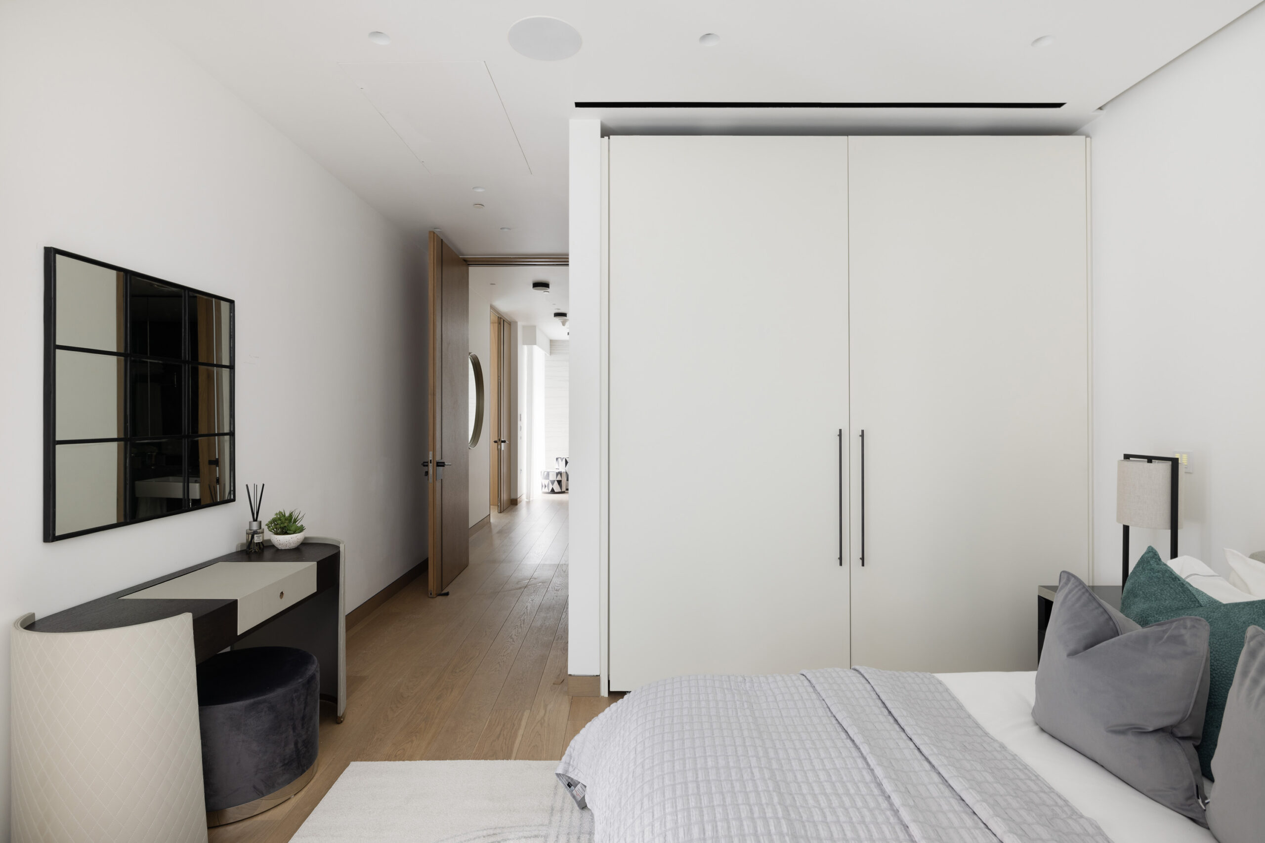 Mayfair-House-For-Rent-Down-Street-Mews-9_Lo