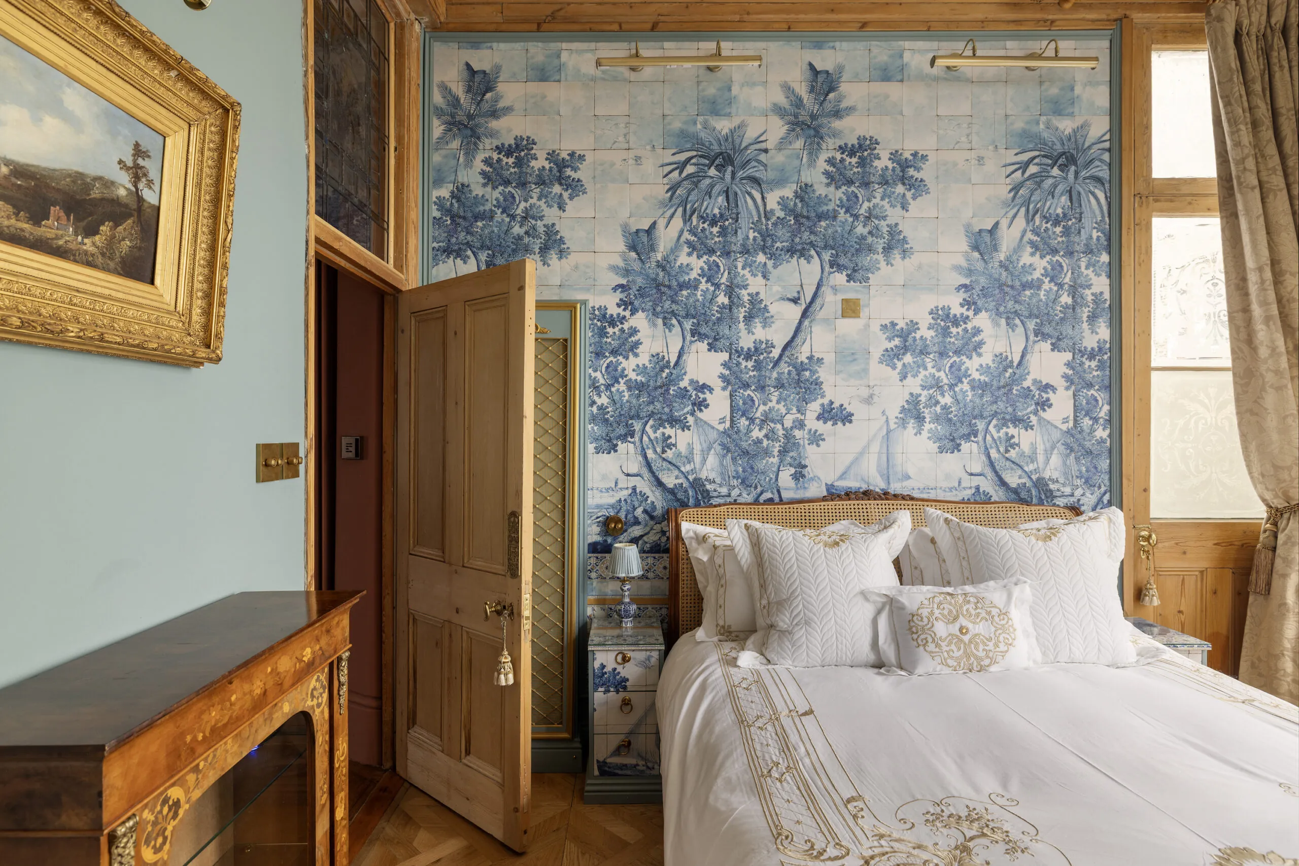 Notting-Hill-Apartment-For-Rent-Pembridge-Square-21_Lo