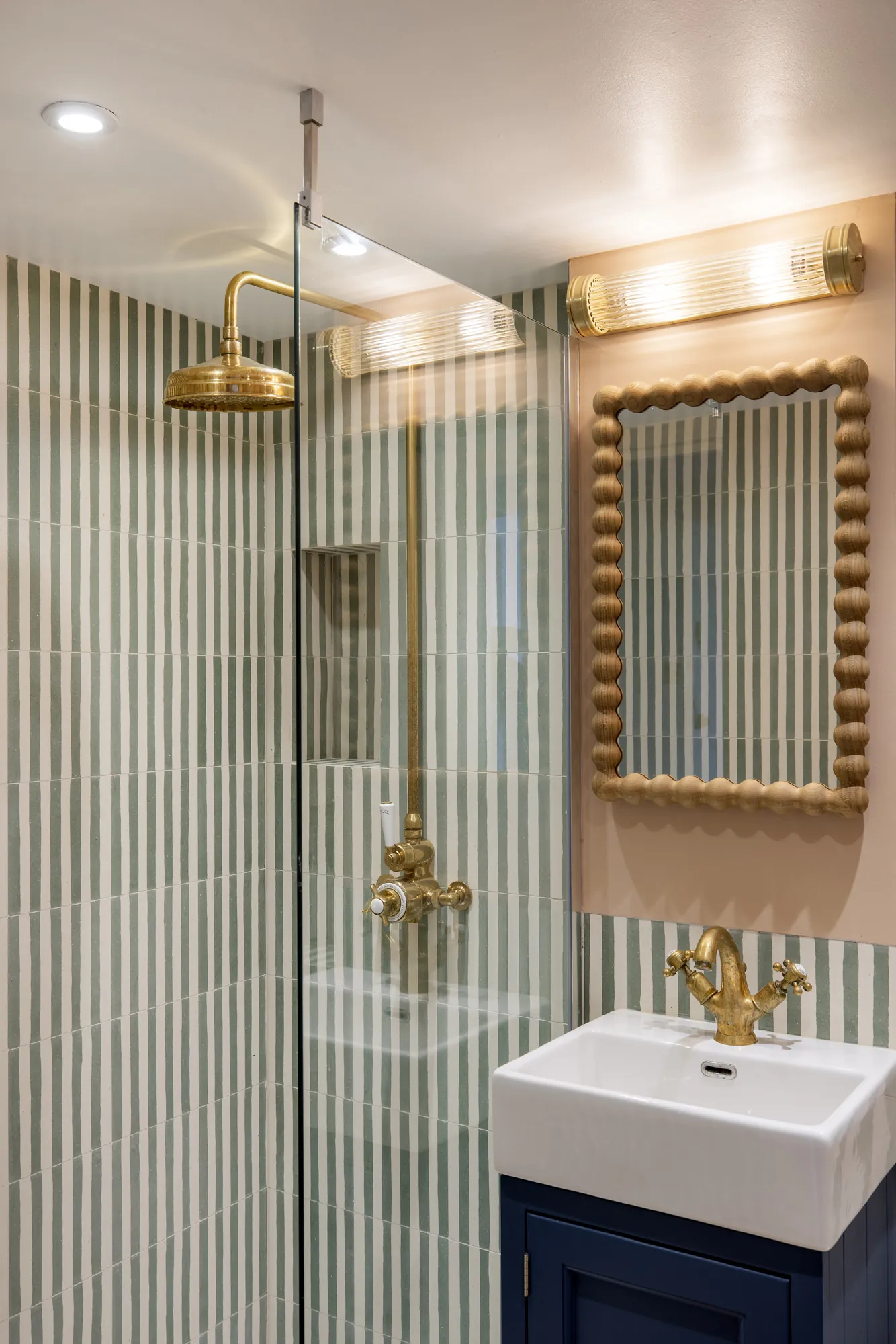Notting-Hill-Apartment-For-Rent-St-Stephens-Gardens-12_Lo