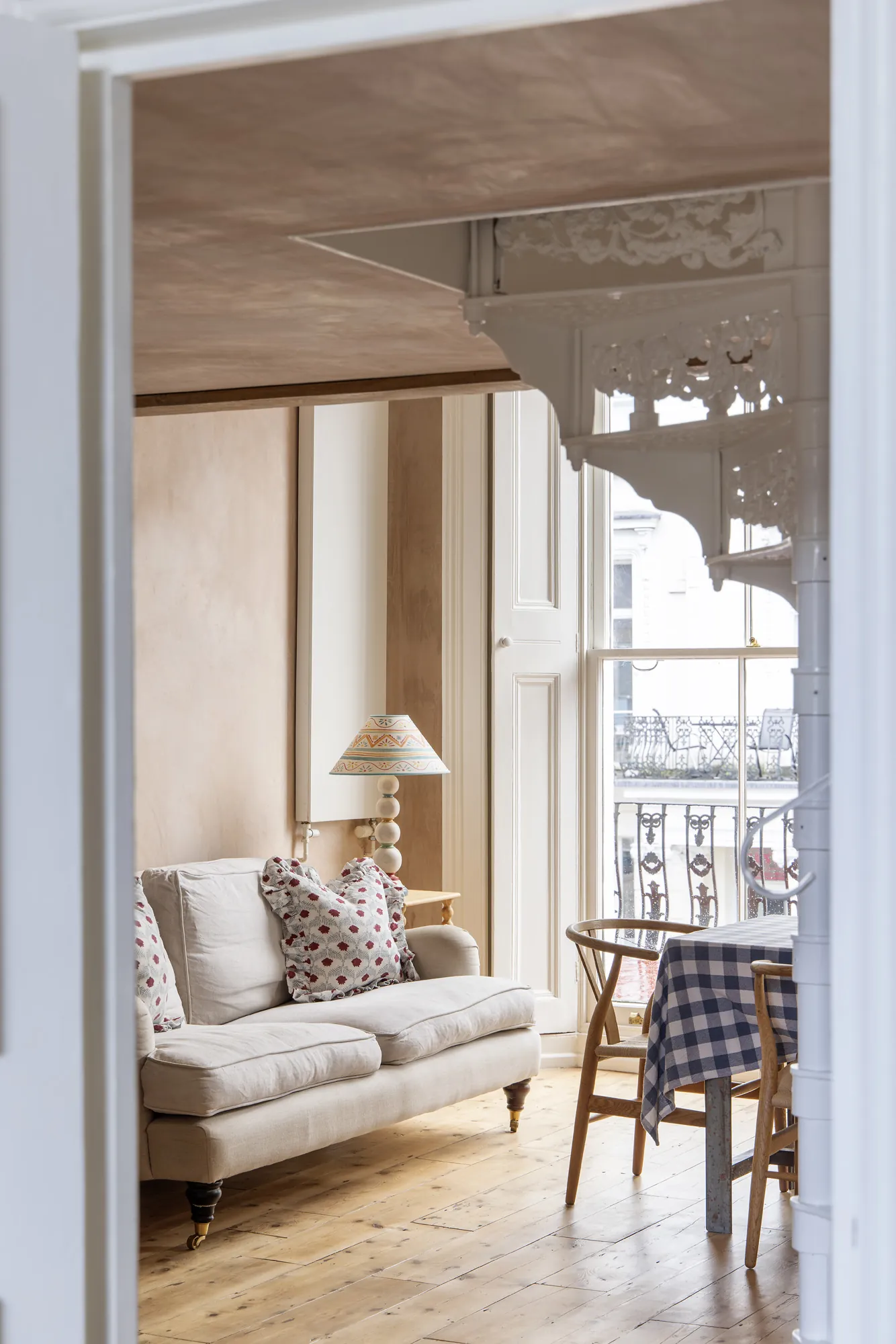 Notting-Hill-Apartment-For-Rent-St-Stephens-Gardens-22_Lo