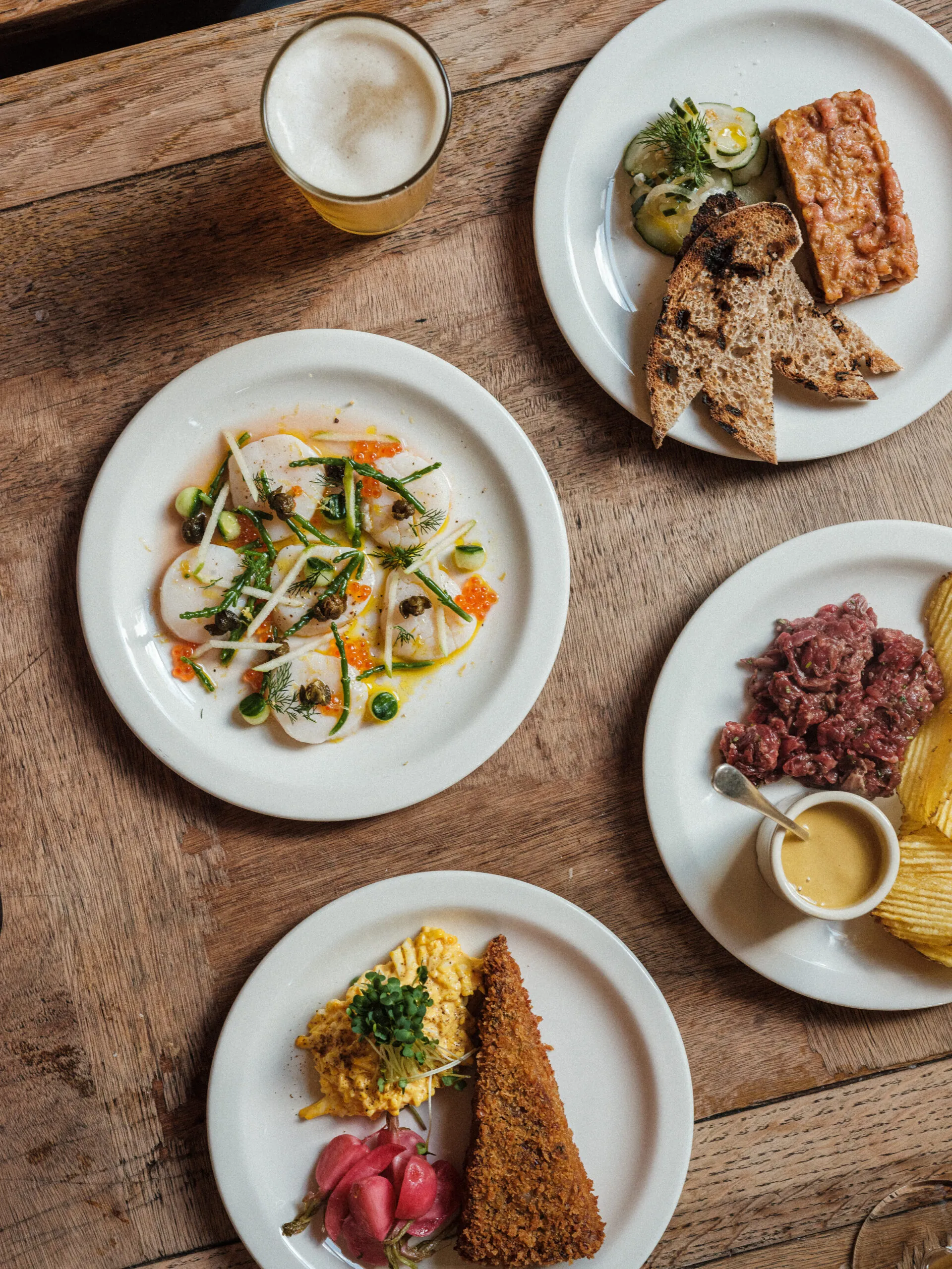 Notting-Hill-Area-Guide-Best-Pubs-The-Pelican (4)
