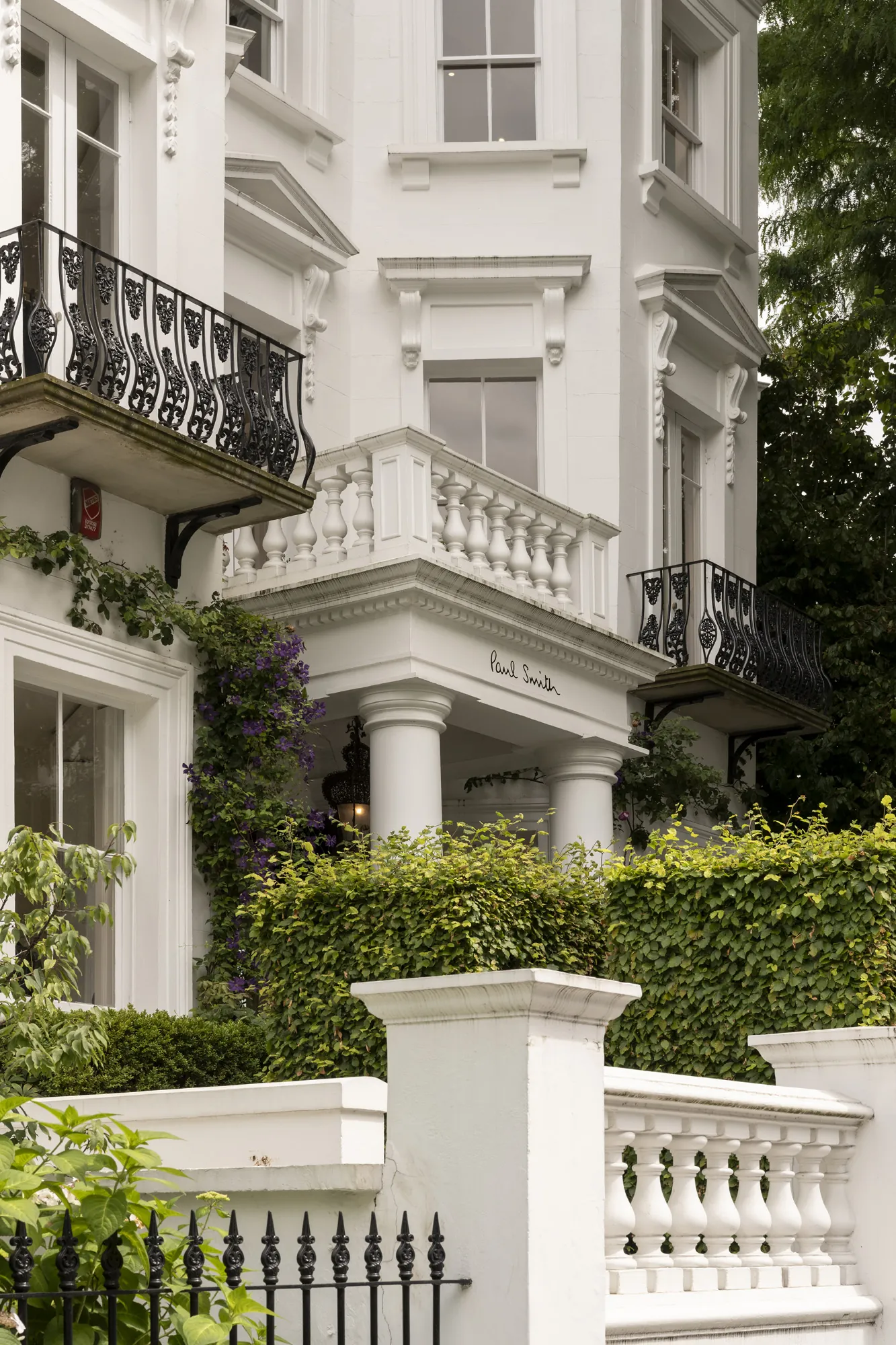 Notting-Hill-Area-Guide-Westbourne-Grove (6)