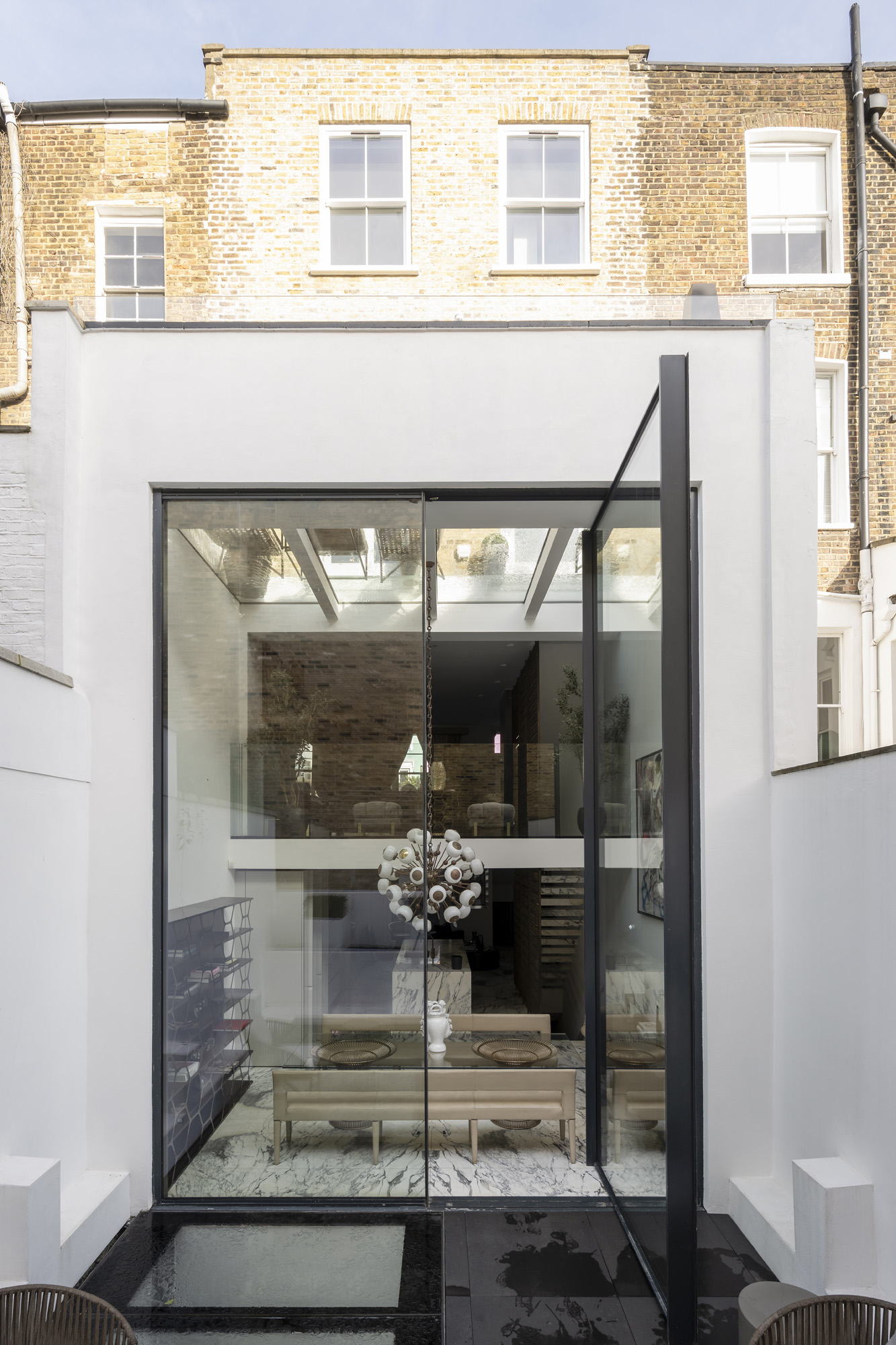 Notting-Hill-Home-To-Rent-Westbourne-Grove-18_Lo