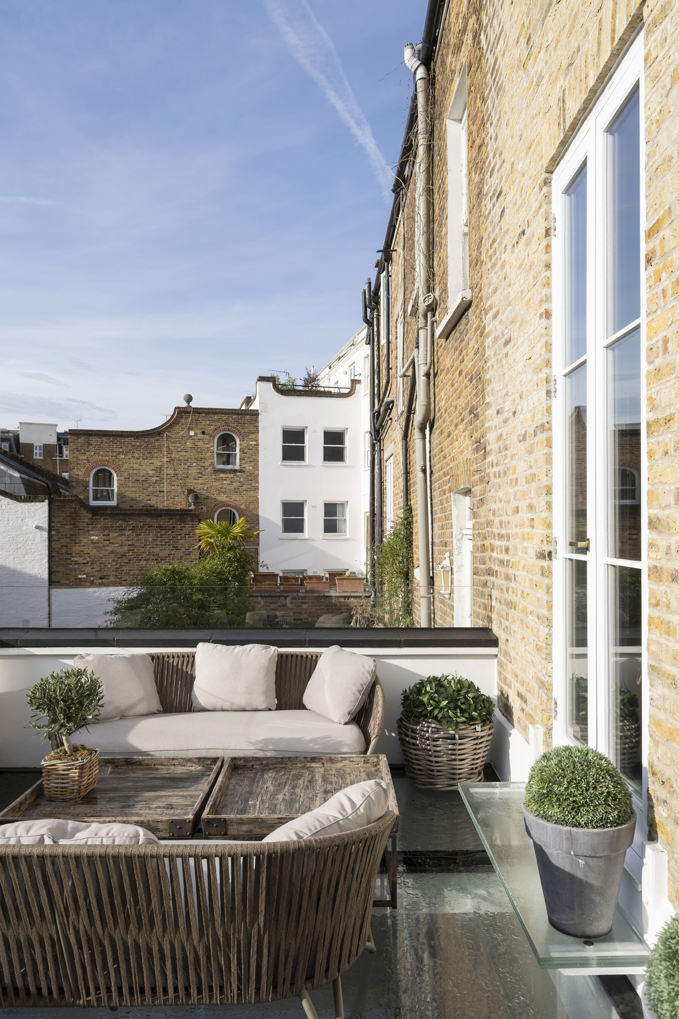Notting-Hill-Home-To-Rent-Westbourne-Grove-26_Lo