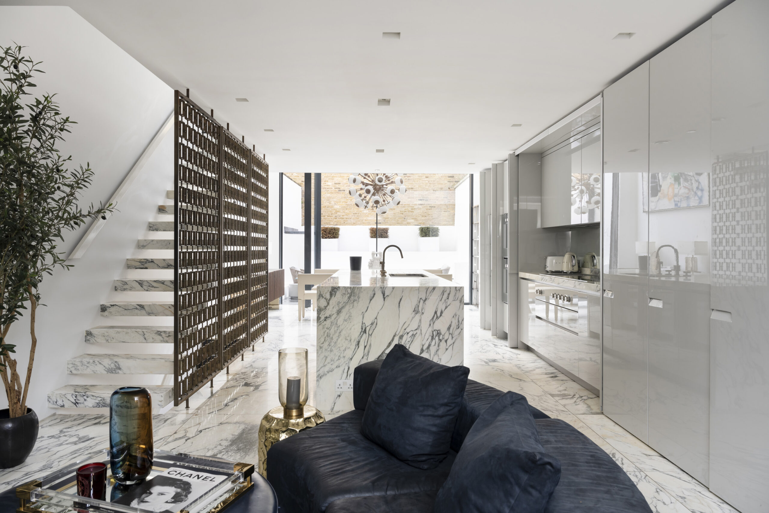 Notting-Hill-Home-To-Rent-Westbourne-Grove-6_Lo