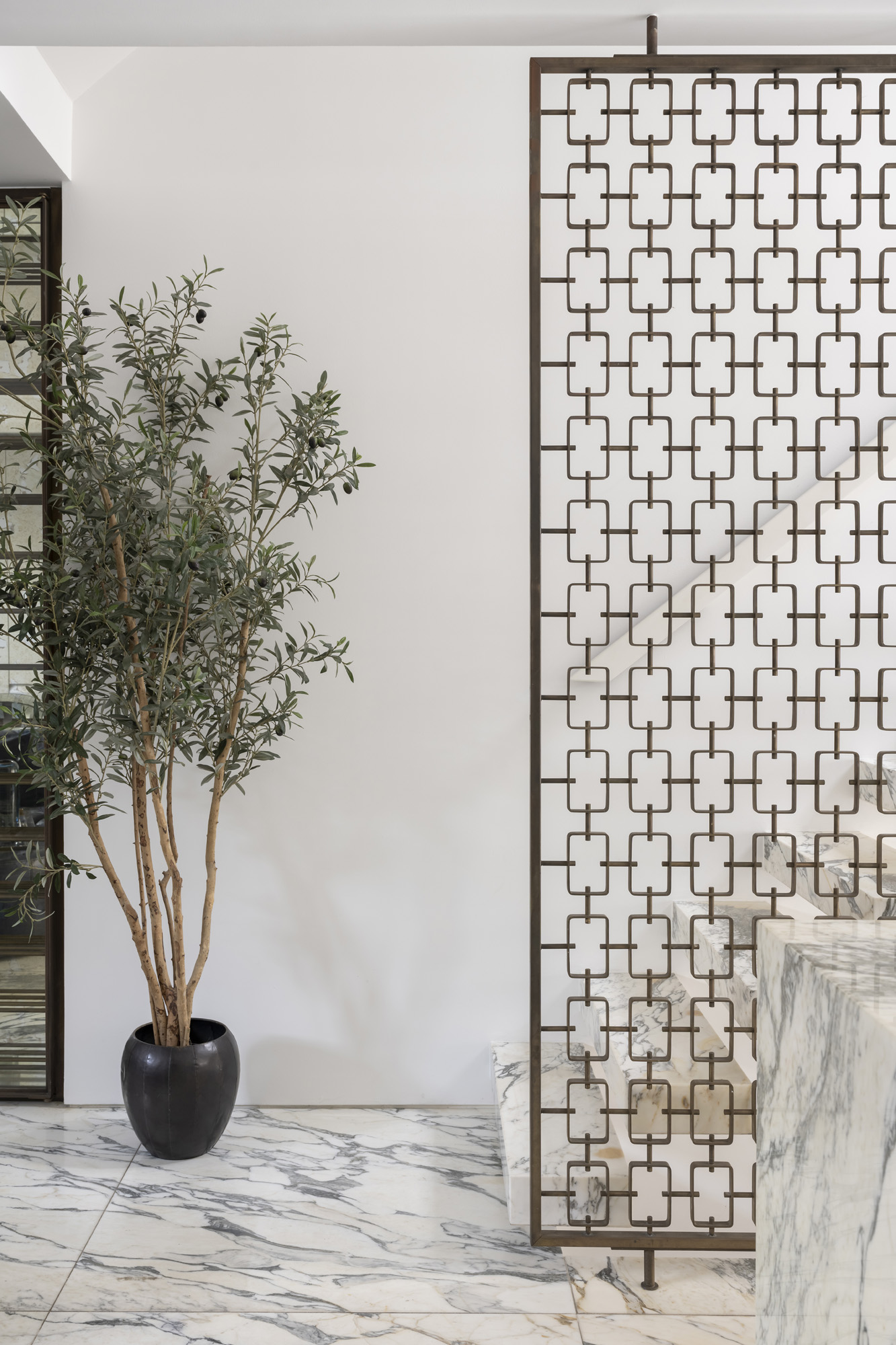 Notting-Hill-Home-To-Rent-Westbourne-Grove-8_Lo