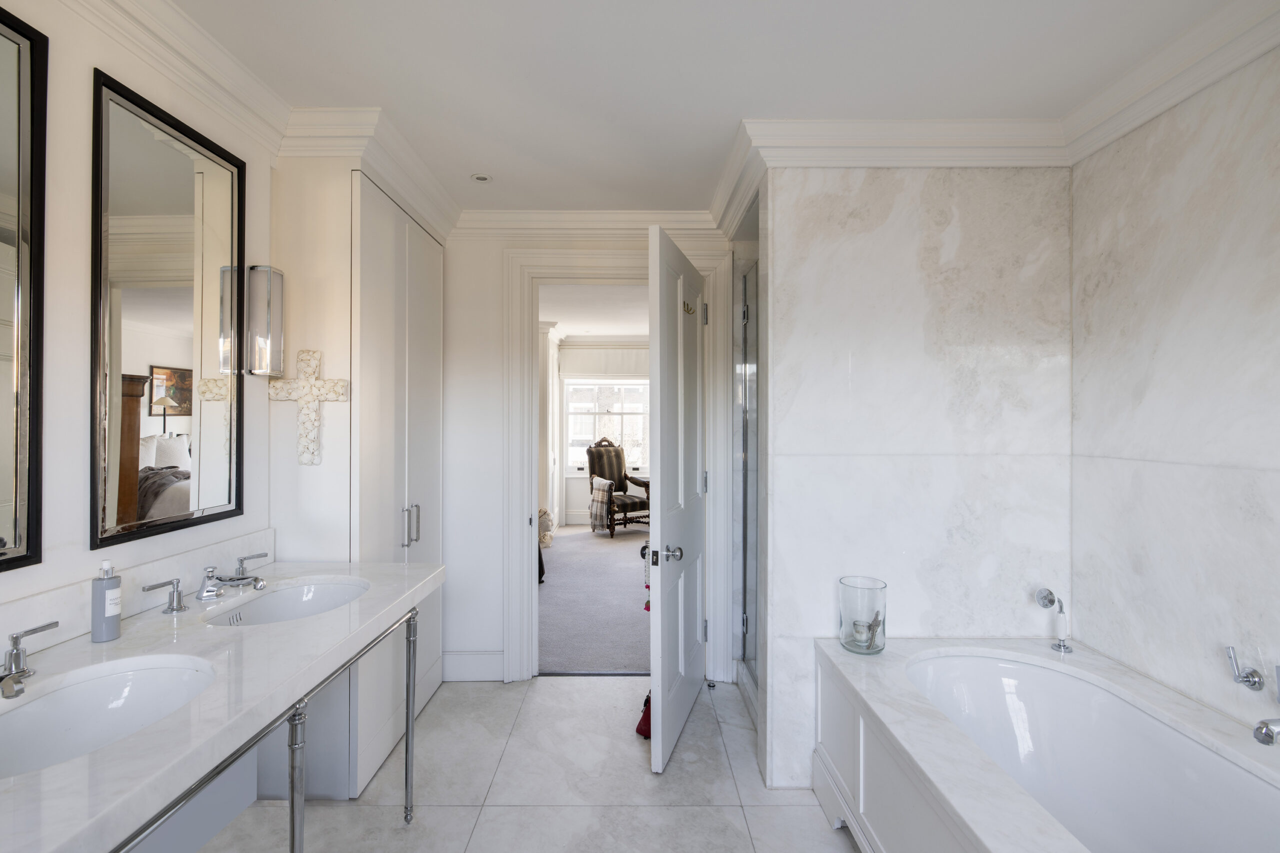 Notting-Hill-House-For-Rent-Ledbury-Road-9_Lo