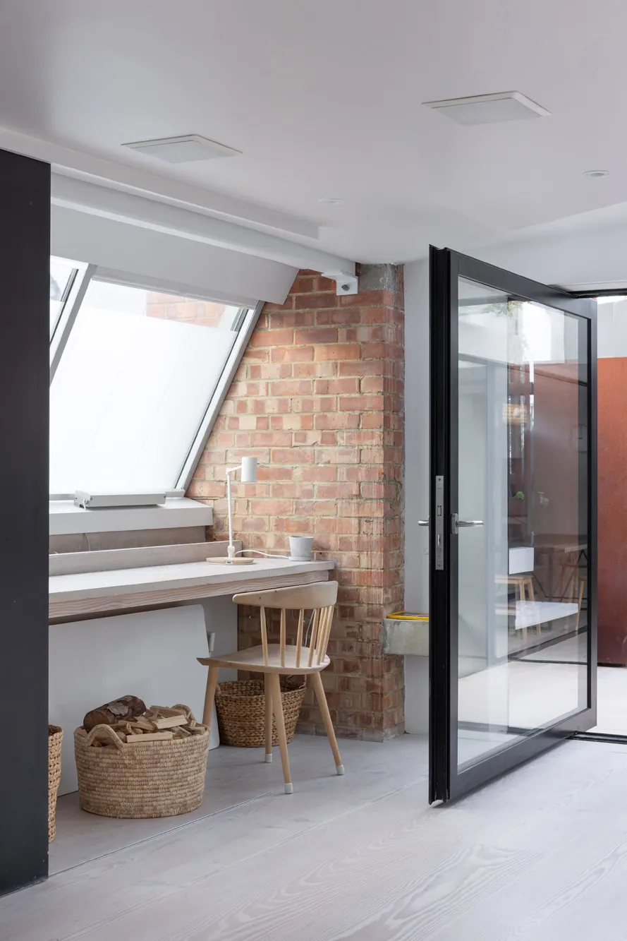 Notting-Hill-House-For-Rent-Vernon-Yard (15)