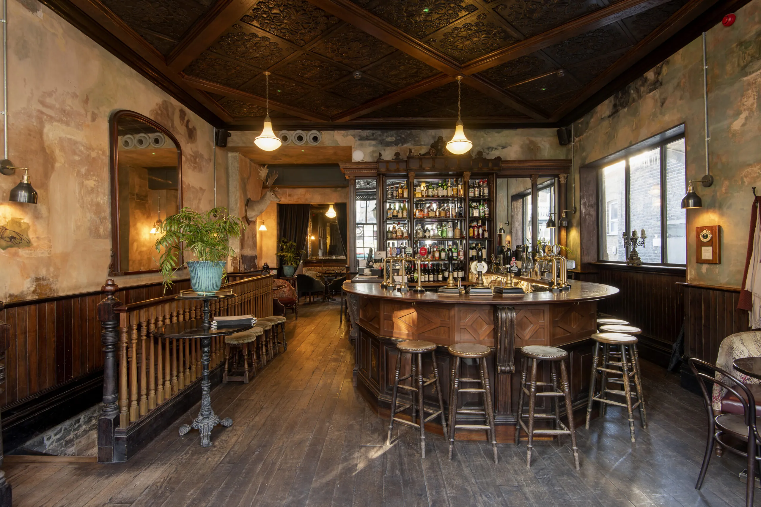 Bayswater-Area-Guide-Best-Pub-The-Cleveland-Arms