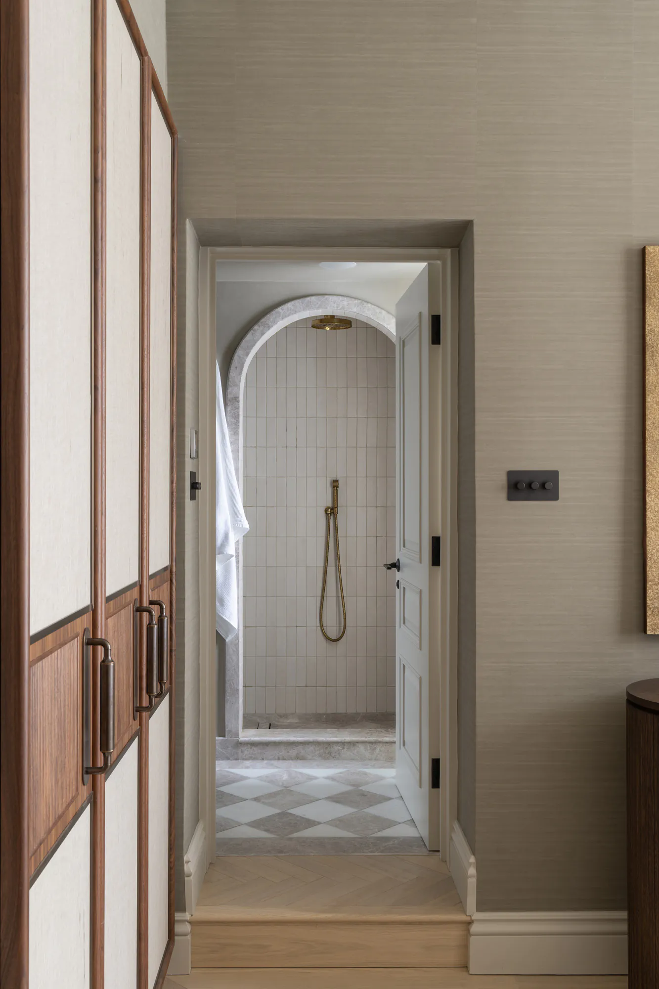 Queens-Gate-Apartment-For-Rent-Cornwall-Gardens-23_Lo