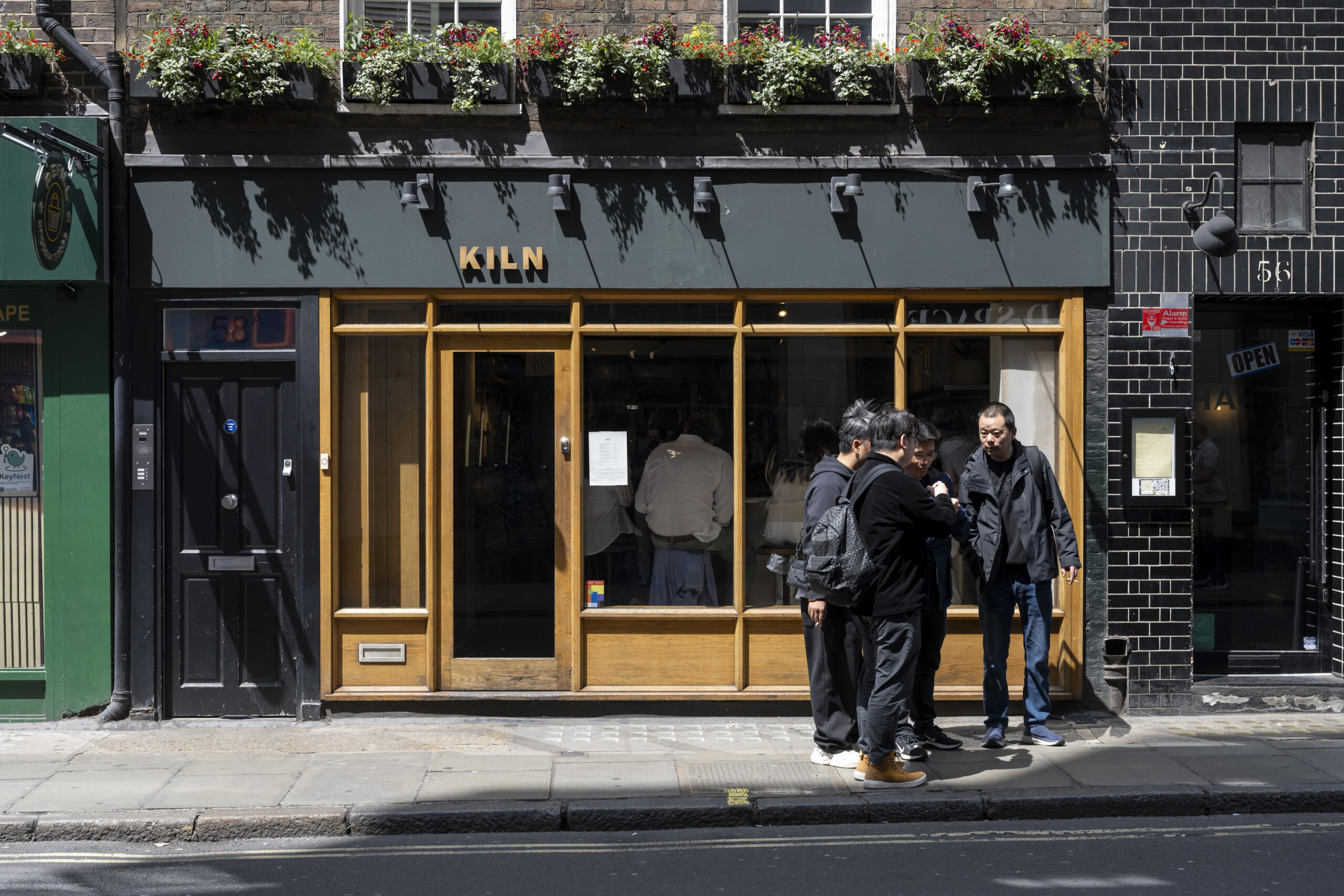 Soho-Fitzrovia-Area-Guide-Best-Restaurants-Kiln-Thai (24)