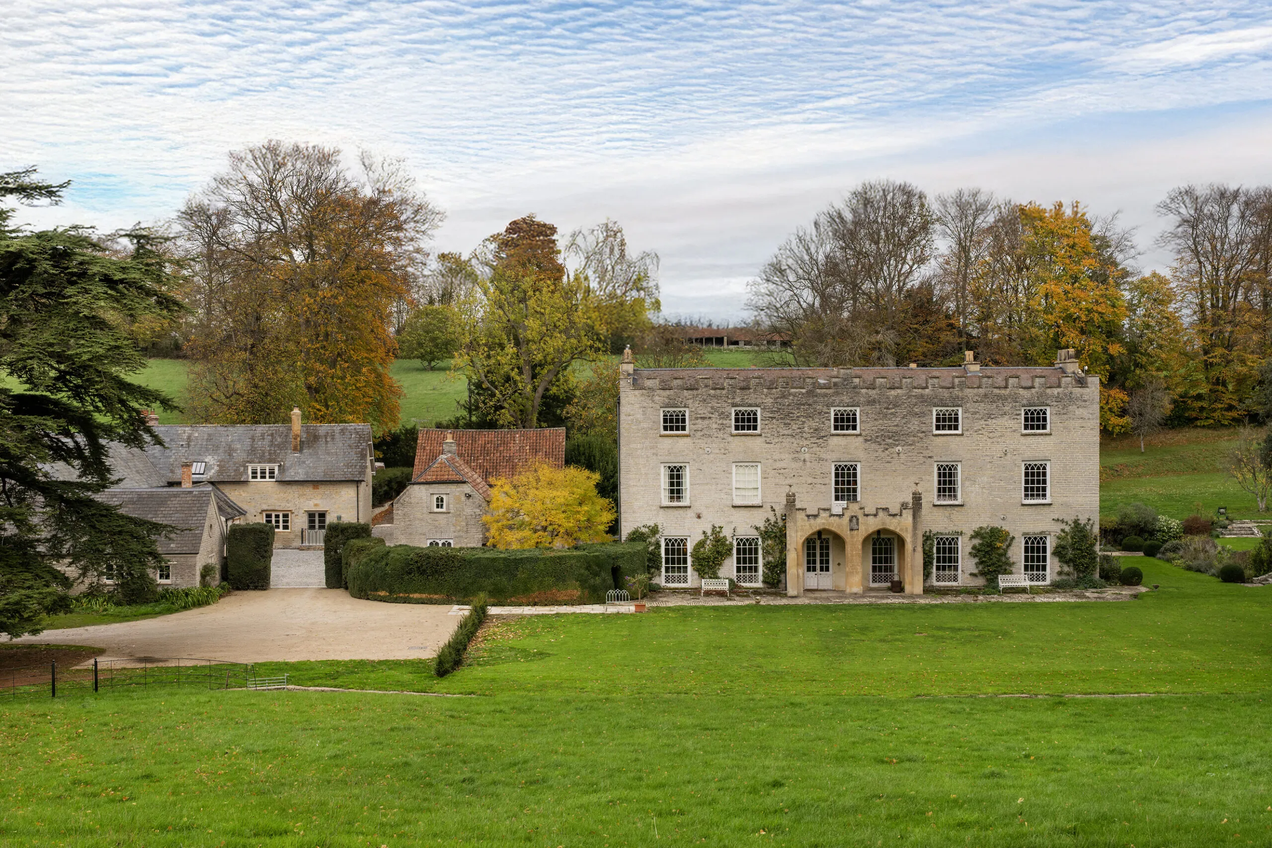 Somerton-House-For-Rent-The-Court-4_Lo_