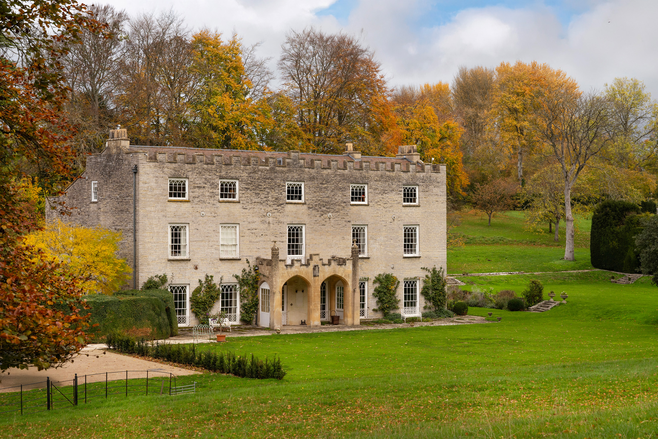 Somerton-House-For-Rent-The-Court-5_Lo