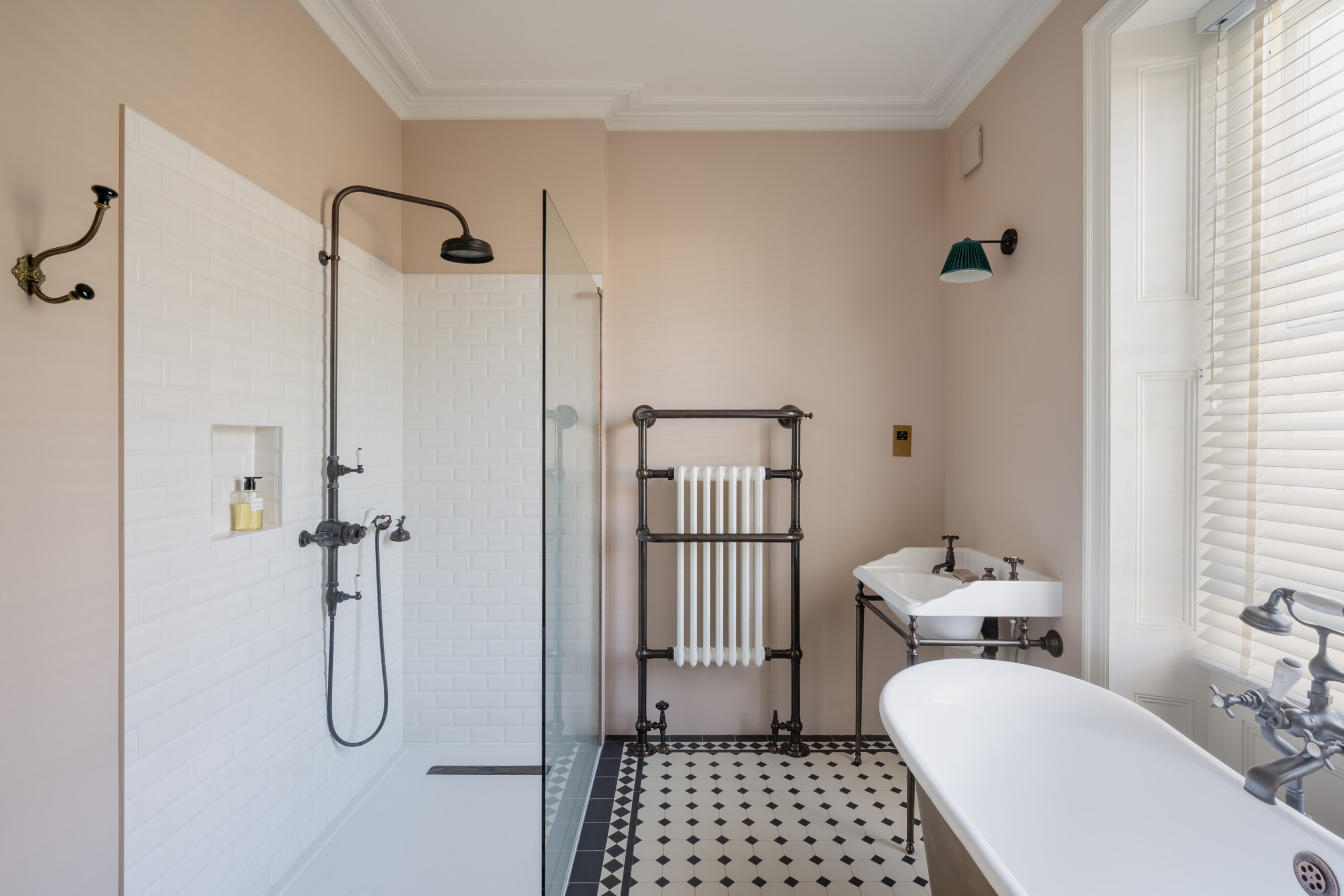 Victoria-House-For-Rent-Eccleston-Square-17_Lo