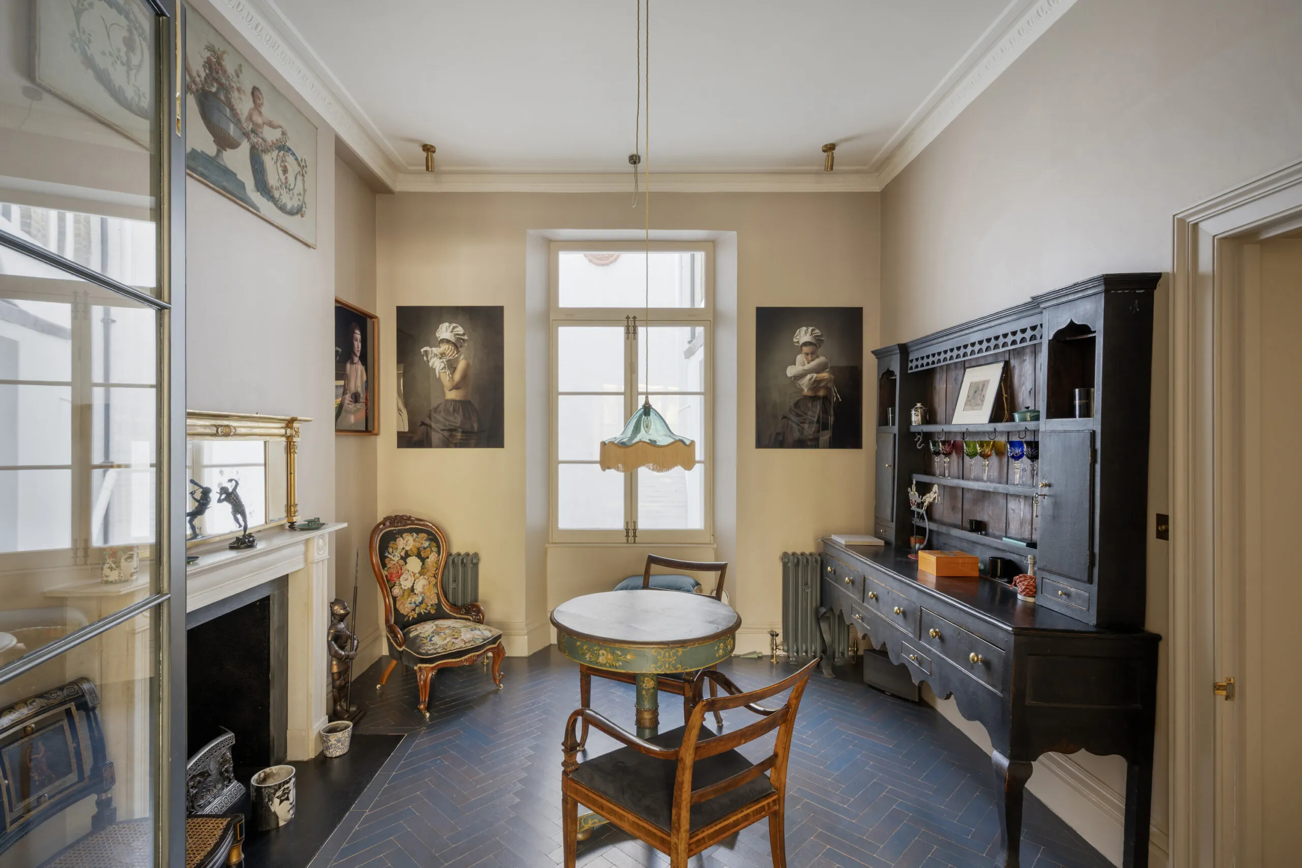 Victoria-House-For-Rent-Eccleston-Square-32_Lo