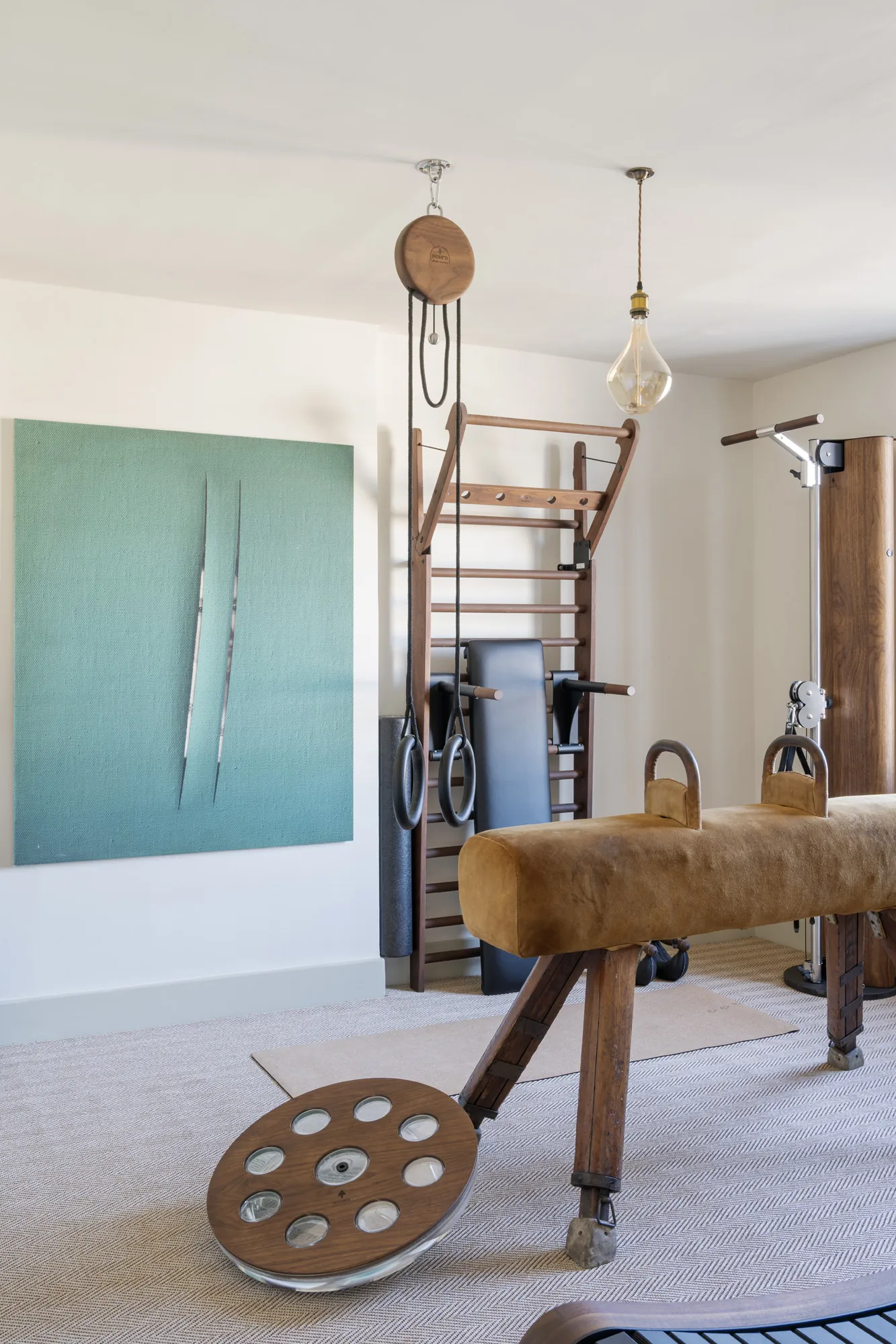 Victoria-House-For-Rent-Eccleston-Square-8_Lo